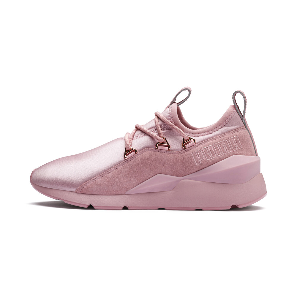 pink pumas womens