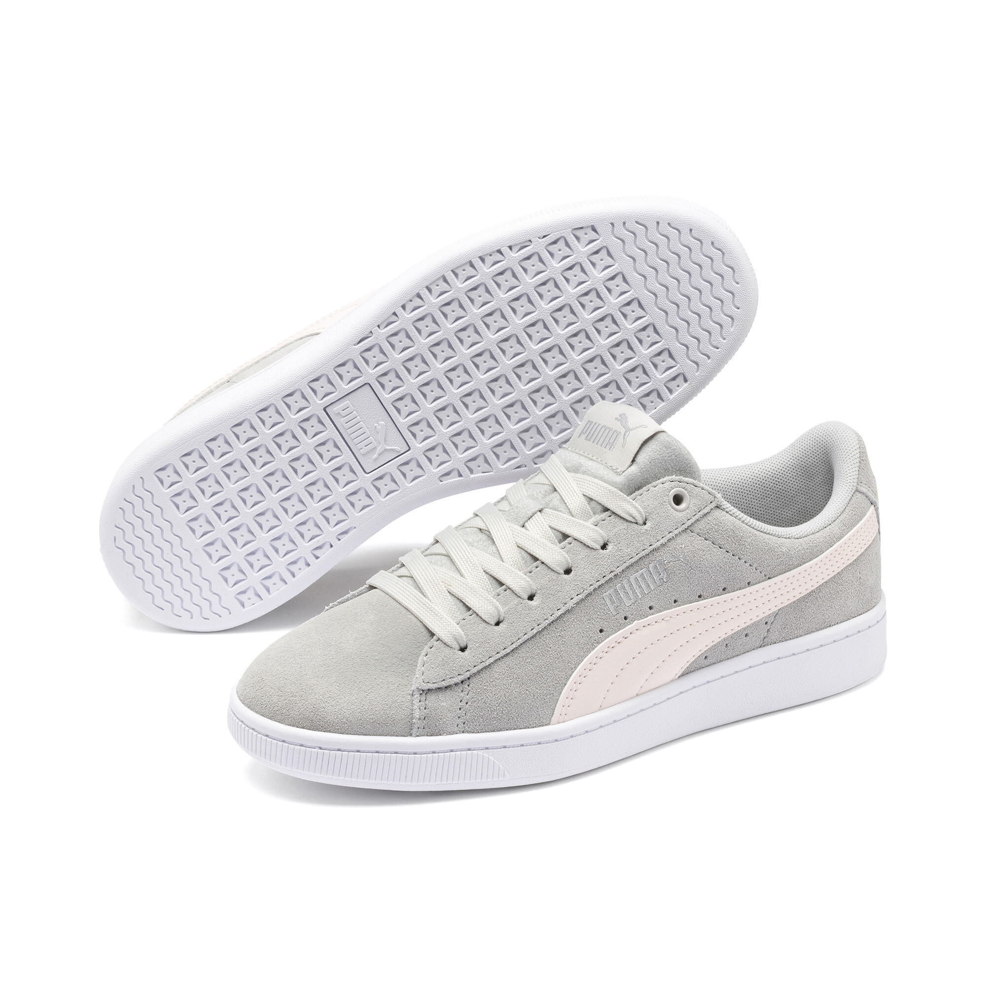 puma vikky v2 suede sneaker