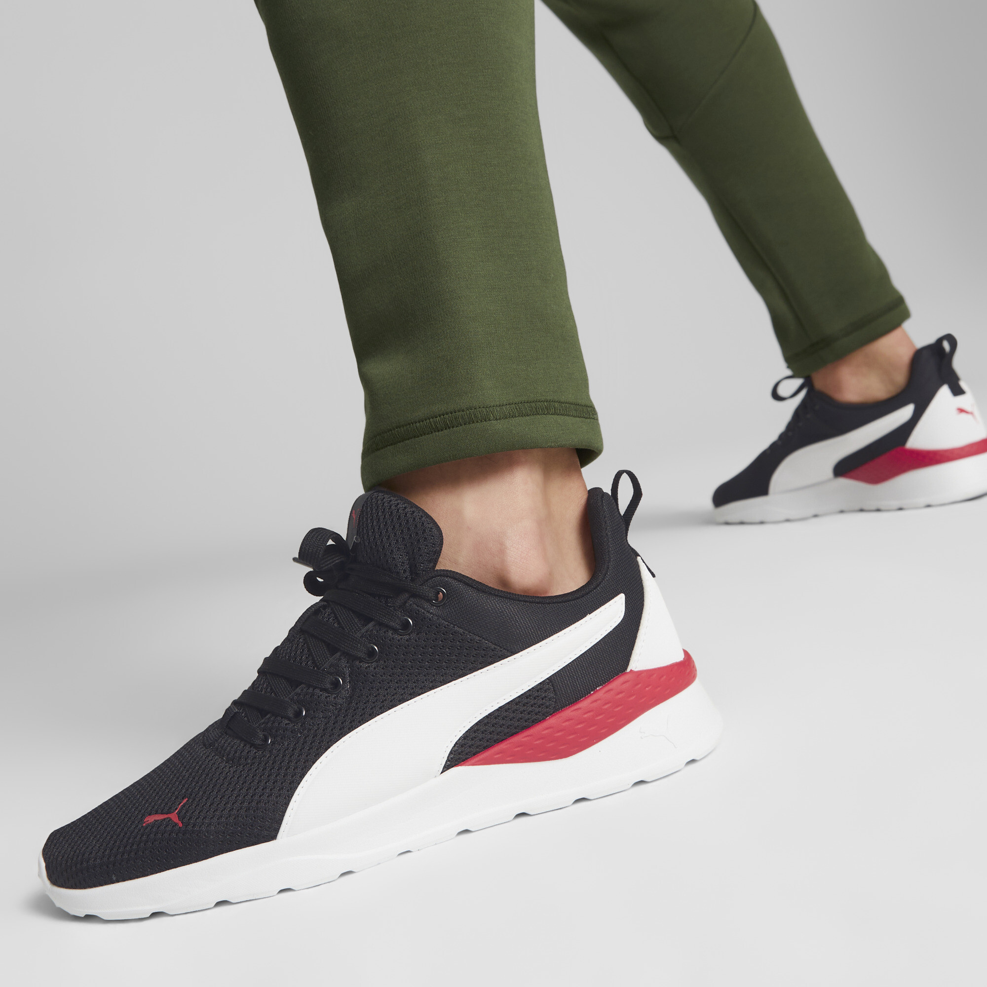 PUMA Anzarun Lite sportschoenen, Zwart/Rood/Wit, Maat 47 thumbnail 8