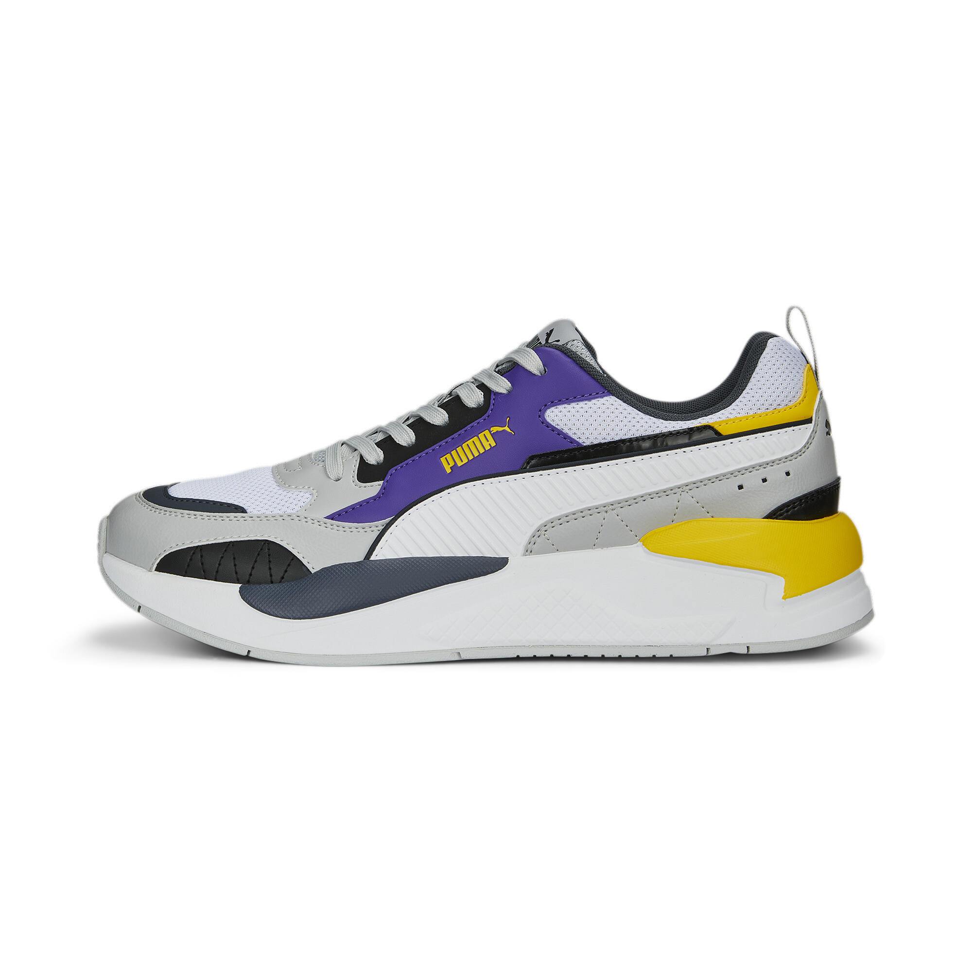 sneakers in puma
