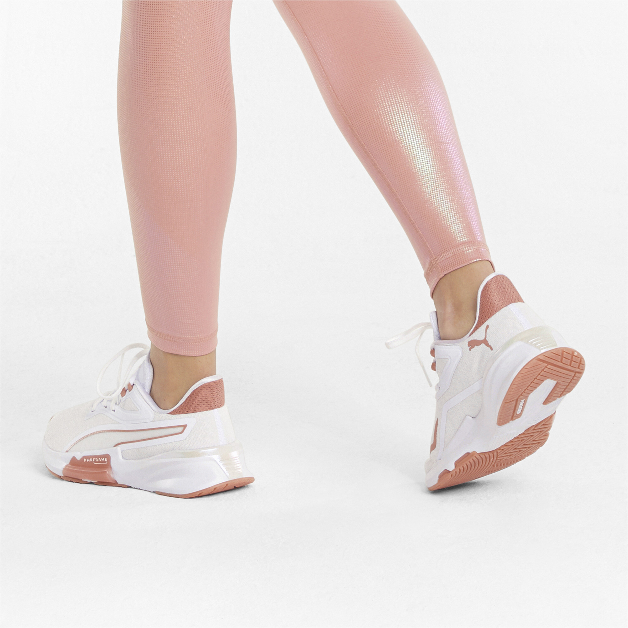 حذاء تدريب PWRFRAME Crystalline للنساء أبيض