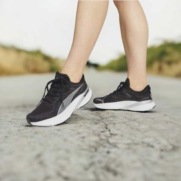Zapatillas de running Magnify NITRO™ 2 para mujer, PUMA Black-PUMA White-PUMA Silver, large-ARG
