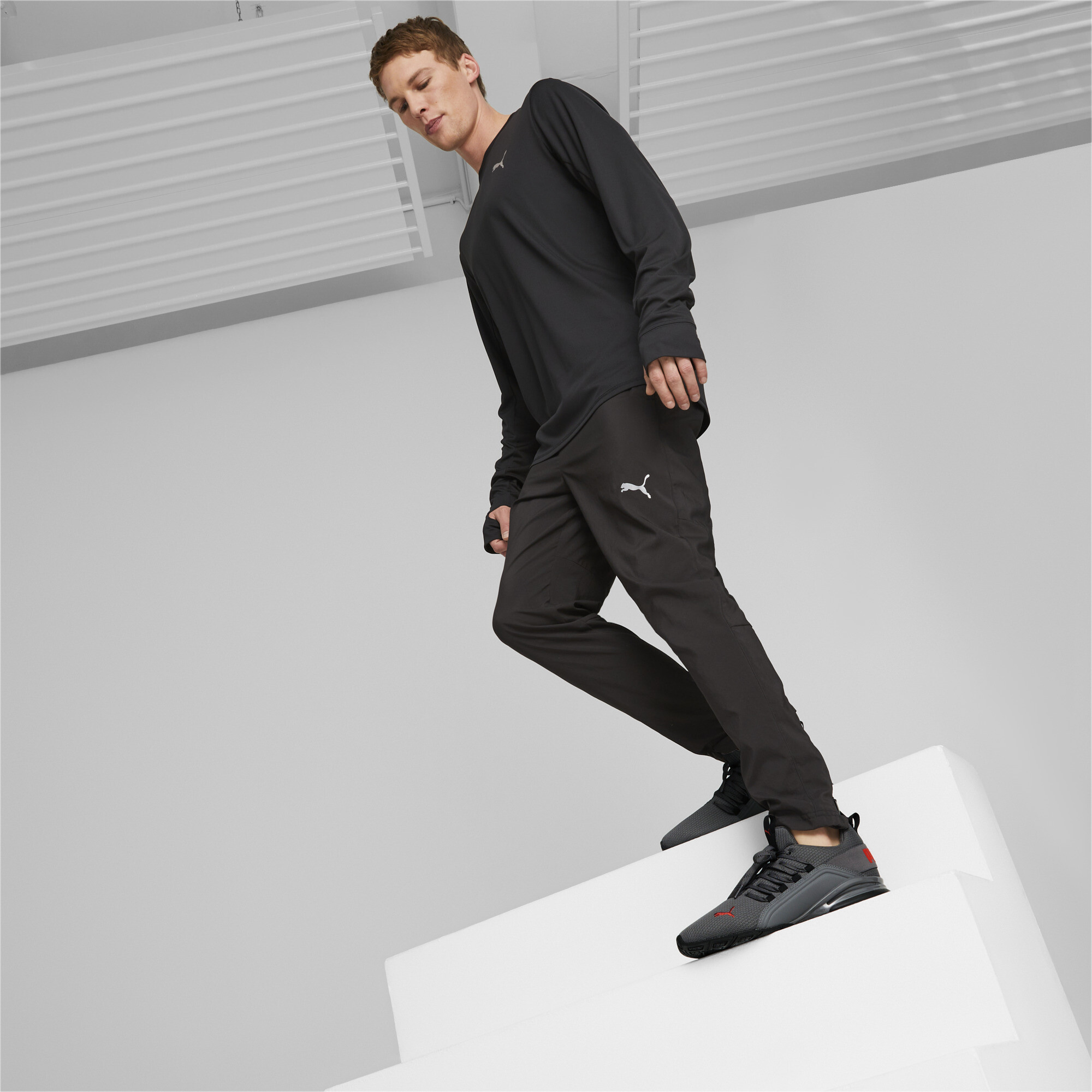 PUMA Axelion Refresh hardloopschoenen voor Heren, Zwart/Grijs/Rood, Maat 43 thumbnail 9