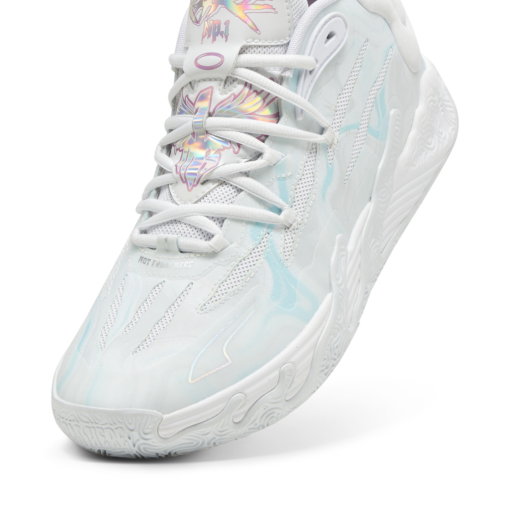 Chaussures De Basketball MB.03 Iridescent