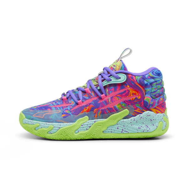 U of m pink basketball shoes deals