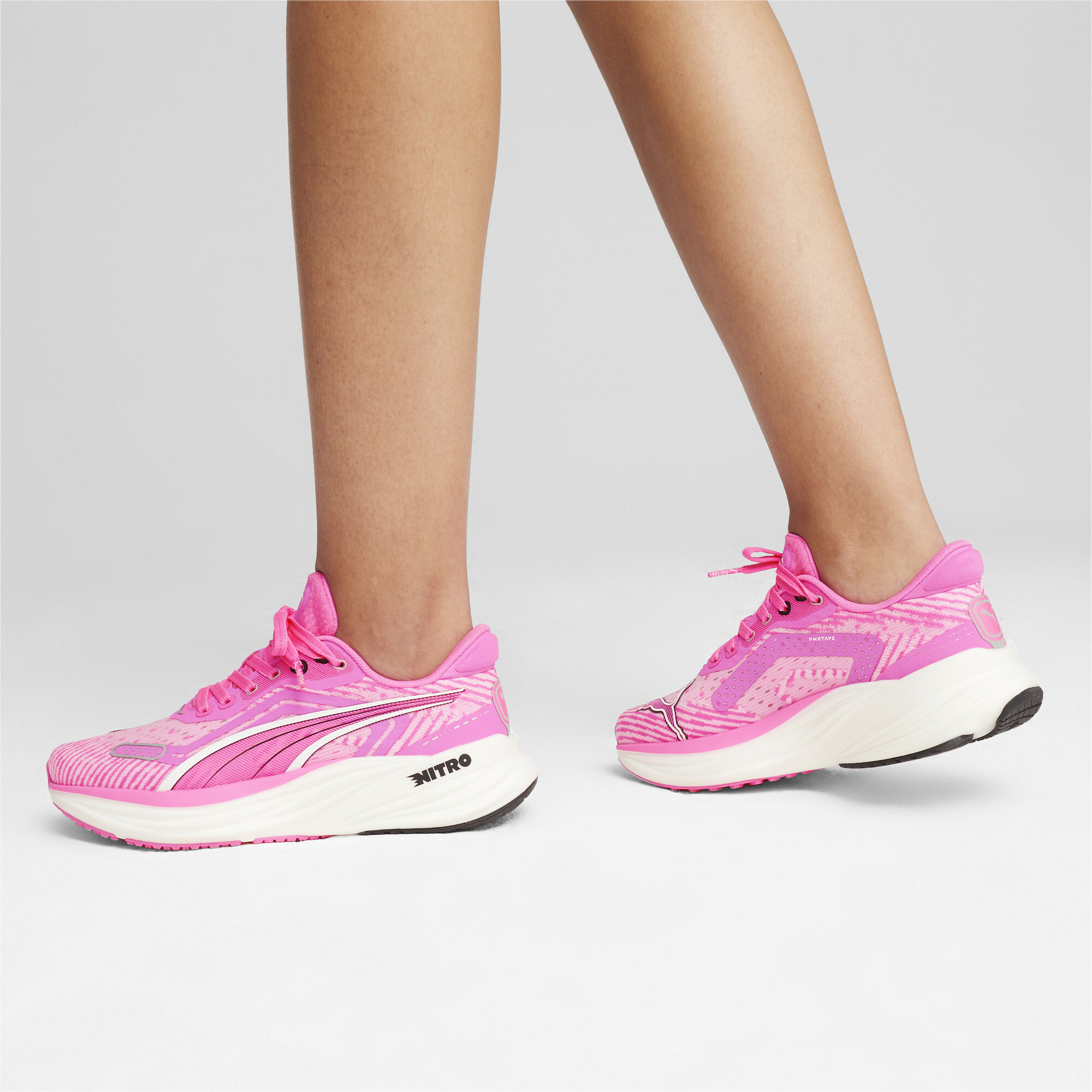 Women's Puma Magnify NITROâ¢ Tech 2's Running Shoes, Pink, Size 42.5, Sport