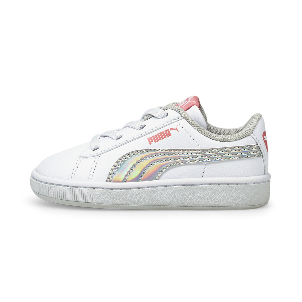 white puma vikky