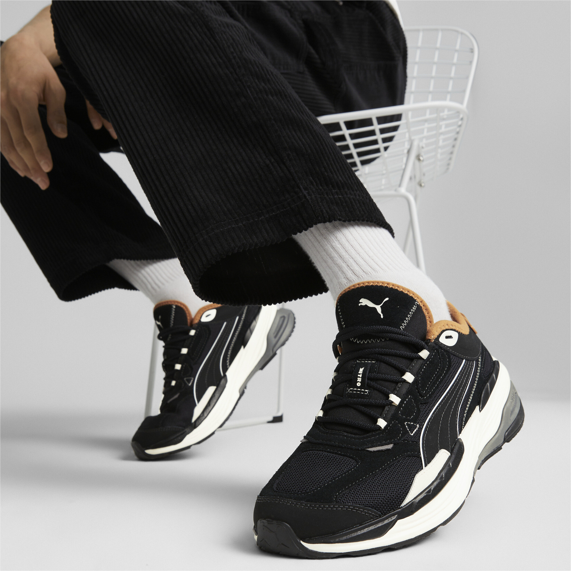Men's PUMA Extent Nitro Heritage Sneakers In 10 - Black, Size EU 46