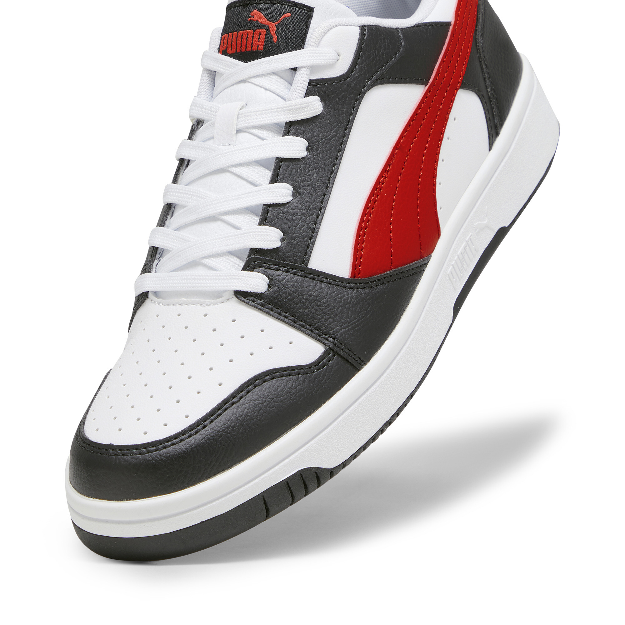 PUMA Rebound v6 Low Unisex Sneakers - Wit/Zwart/Rood - Maat 44