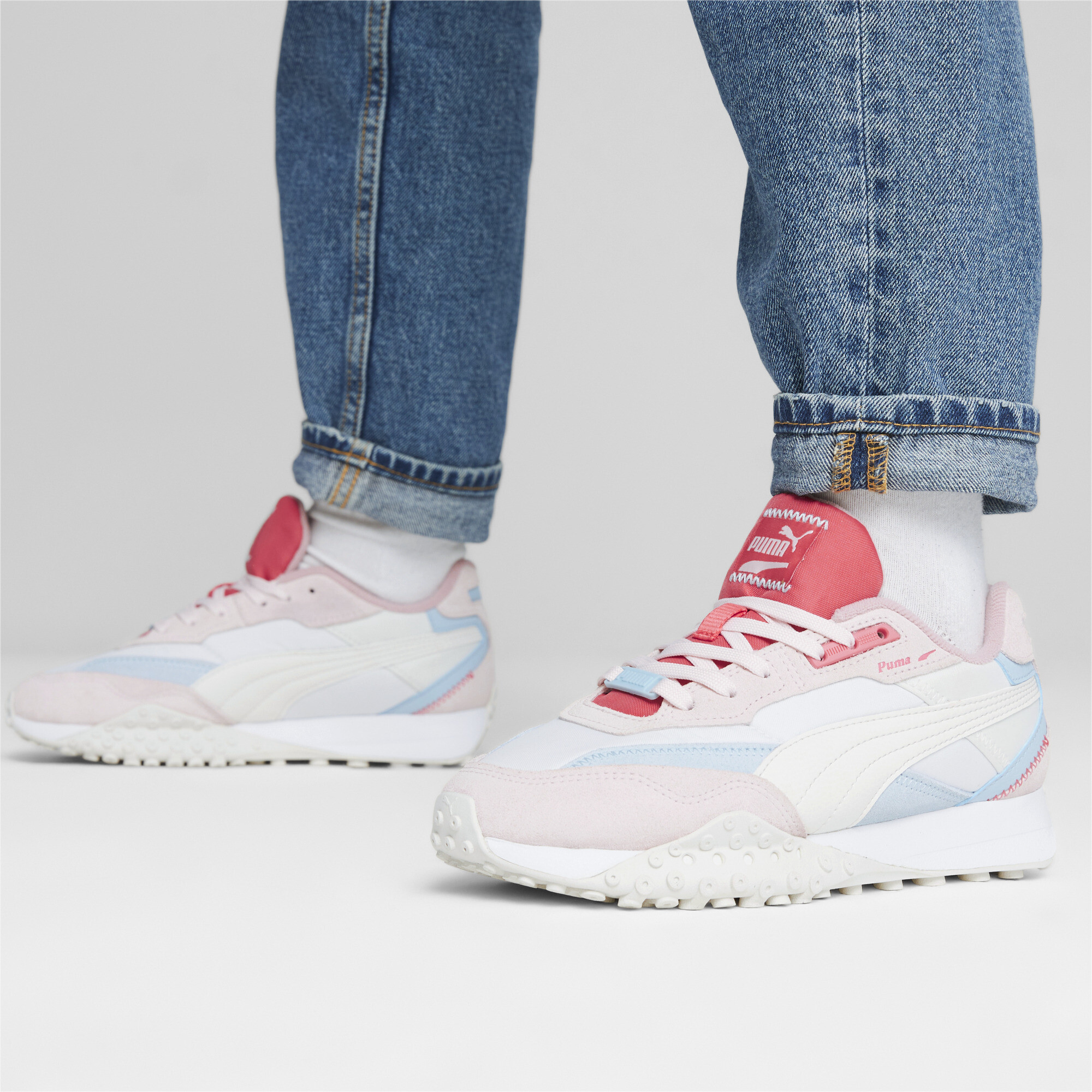 Men's PUMA Blktop Rider Sneakers In White/Pink, Size EU 40