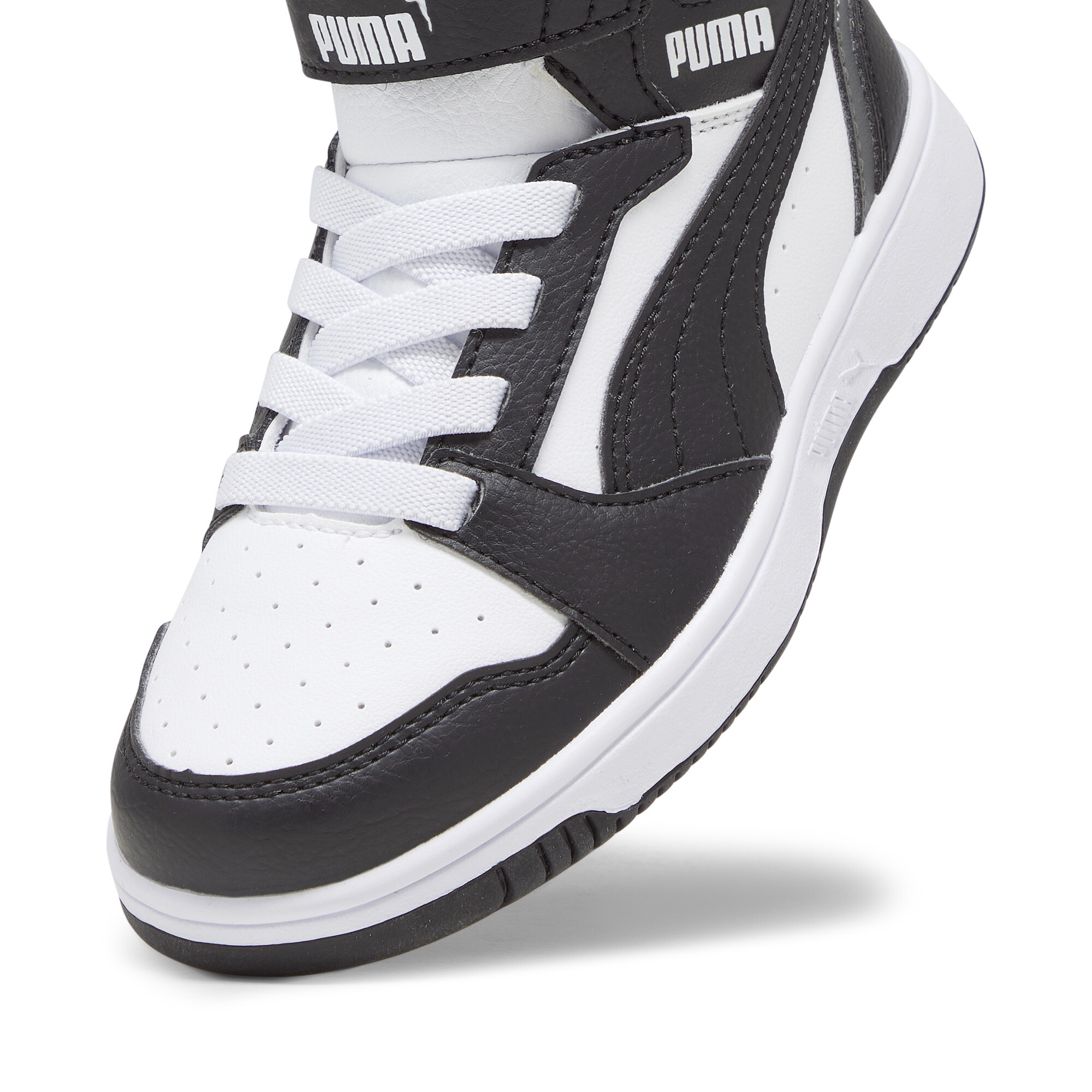 PUMA Rebound V6 Mid Sneakers Kids In White, Size EU 31