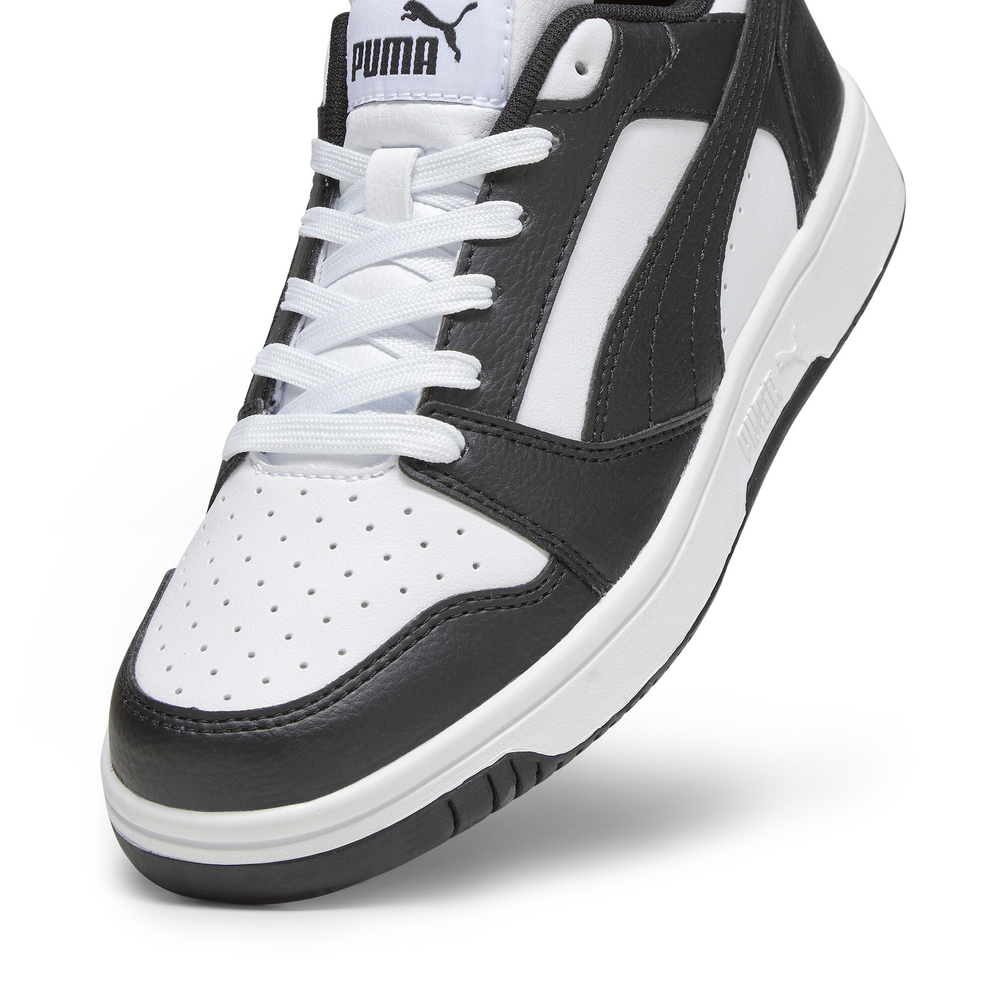 PUMA Rebound V6 Low Sneakers Kids Wit Zwart