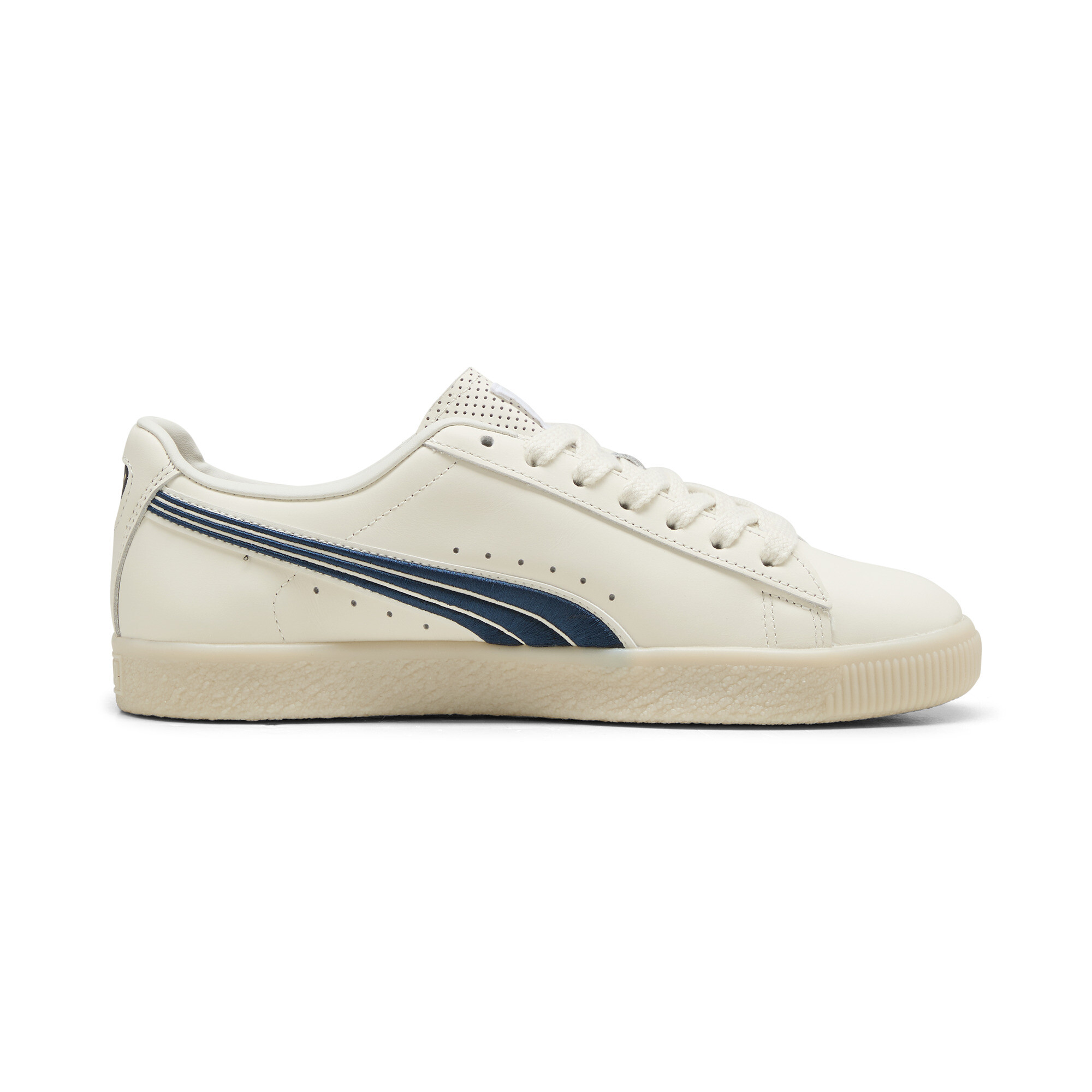 Puma Clyde Classics Sneakers, White, Size 37, Shoes