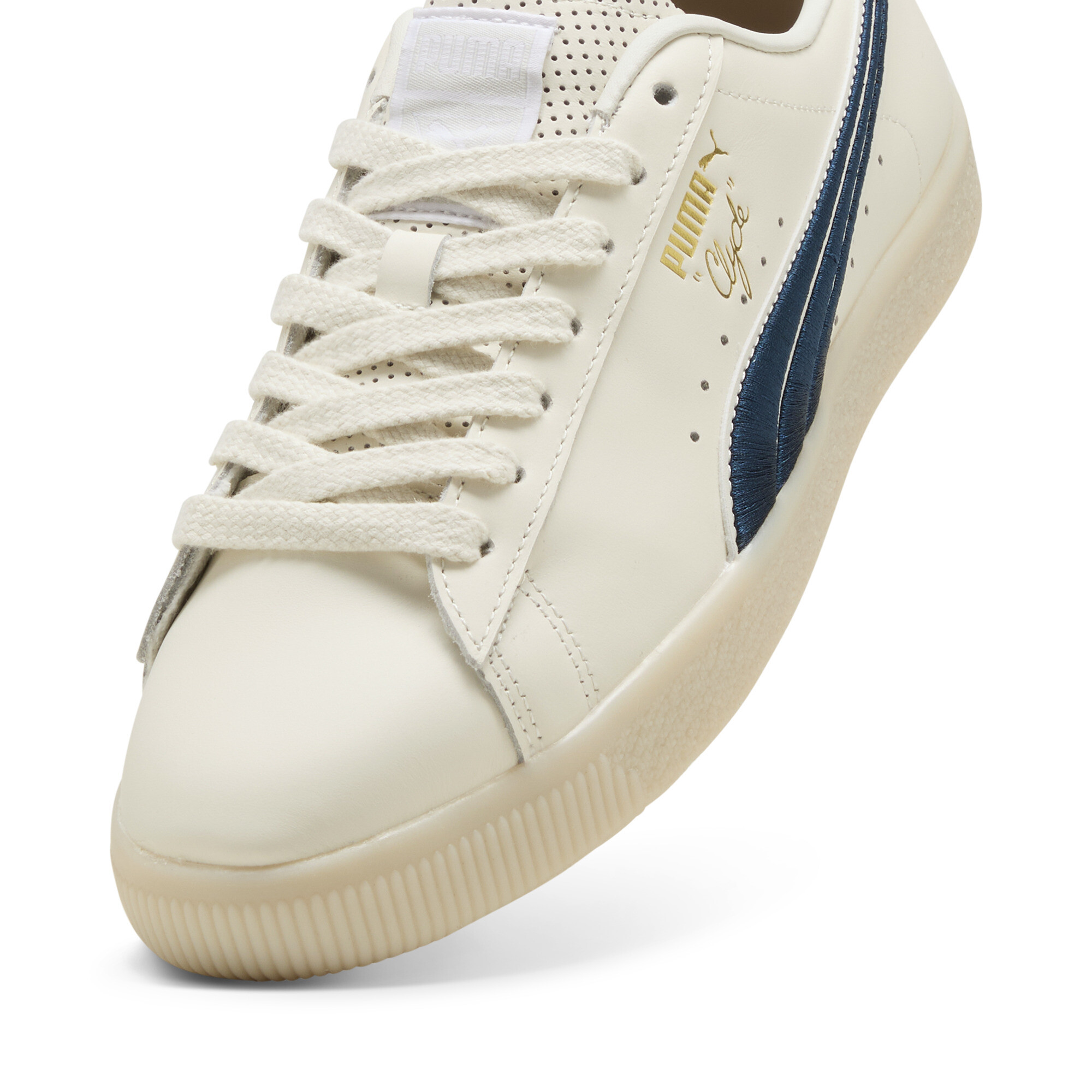 Puma Clyde Classics Sneakers, White, Size 37, Shoes