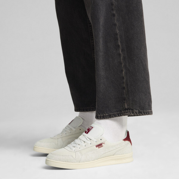 Indoor Mesh Sneakers beige PUMA