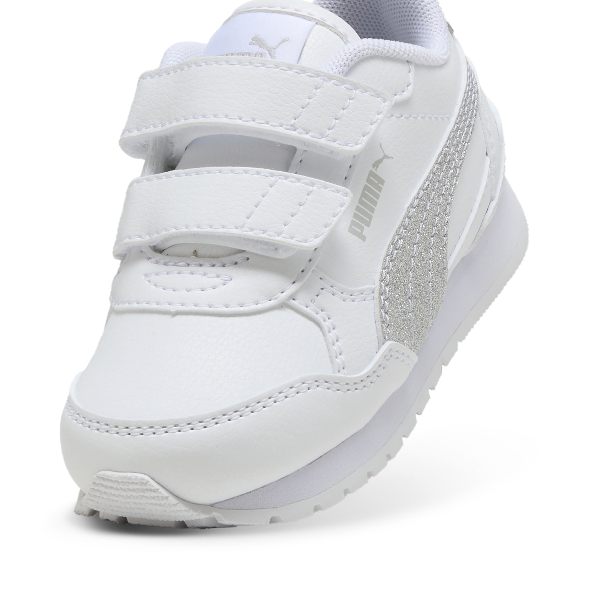 PUMA ST Runner v4 Glitter sneakers voor Dames, Grijs/Wit/Zilver, Maat 21 thumbnail 2