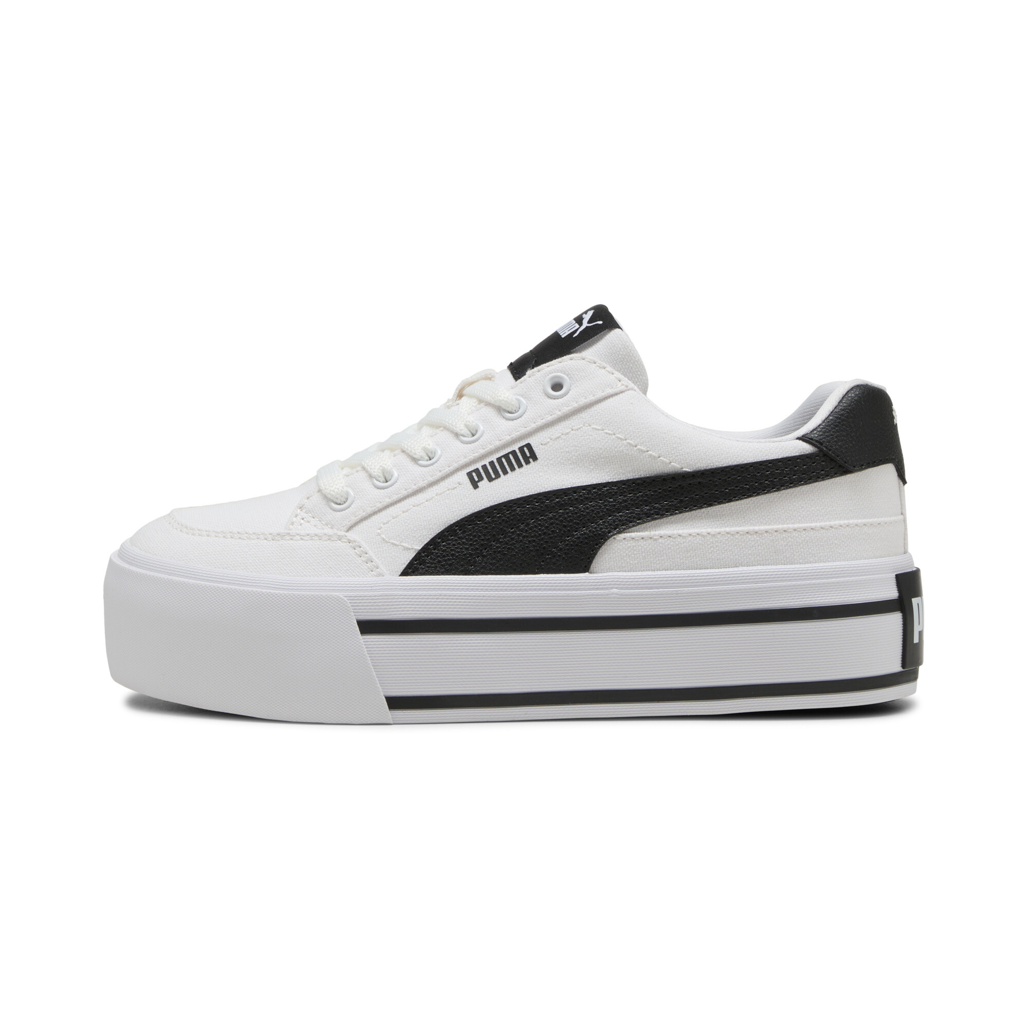 PUMA CortClassicVulcFSPlatform Sneakers Women in White/Black - 402329_01