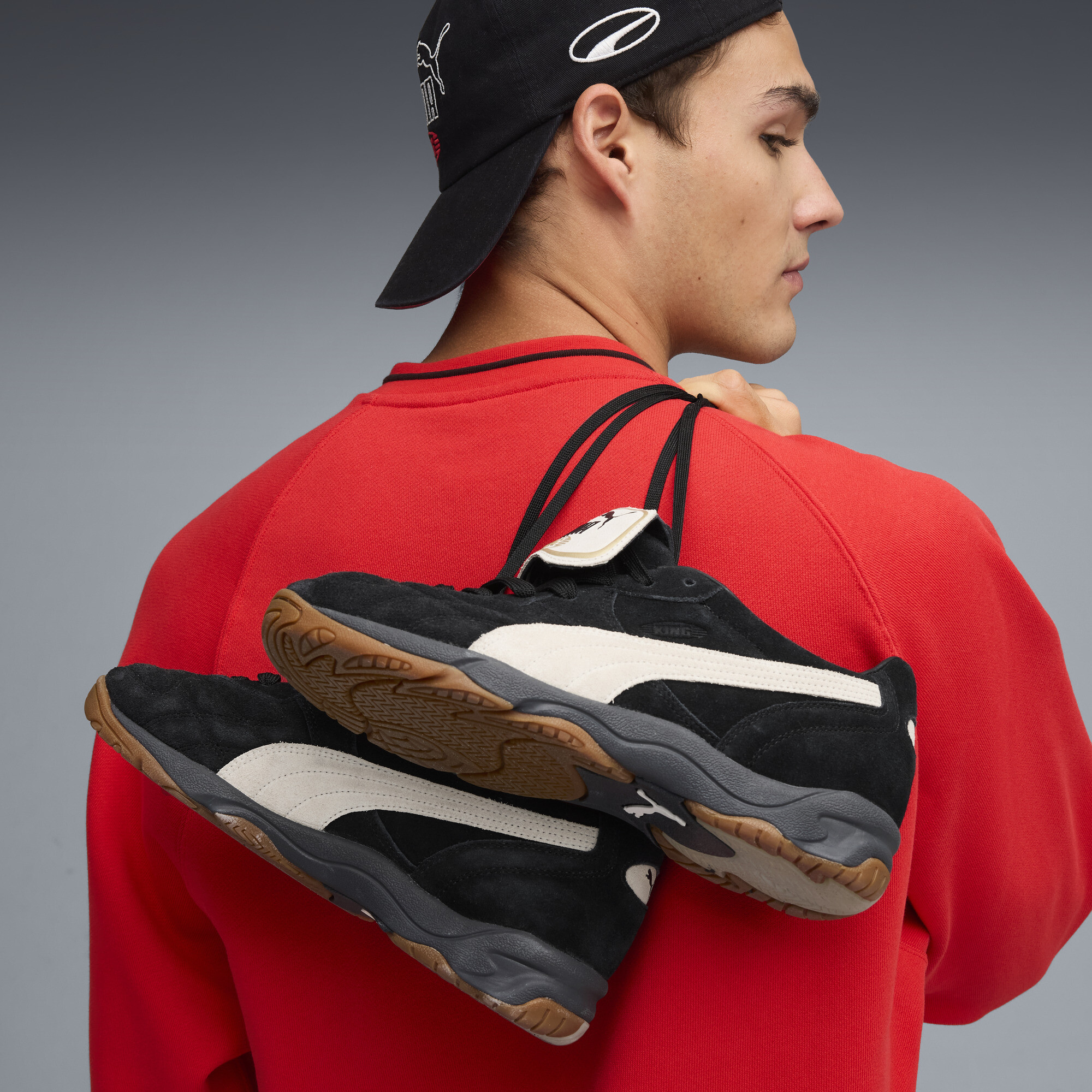 PUMA King Indoor The NeverWorn VI uniseks sneakers, Zwart/Wit, Maat 42 thumbnail 8