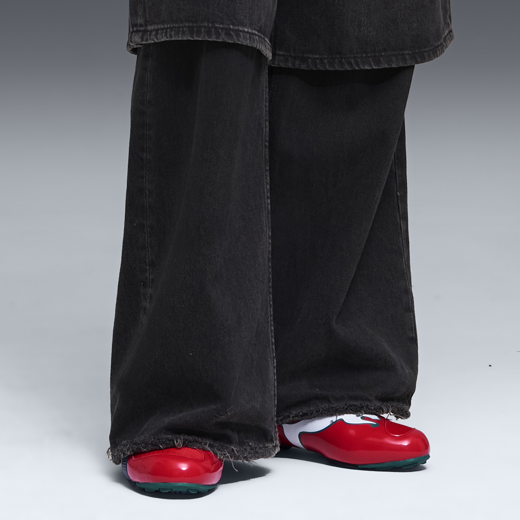 PUMA V-S1 TotalEnergies CAF Africa Cup of Nations sneakers Uniseks, Groen/Rood, Maat 40,5 thumbnail 8