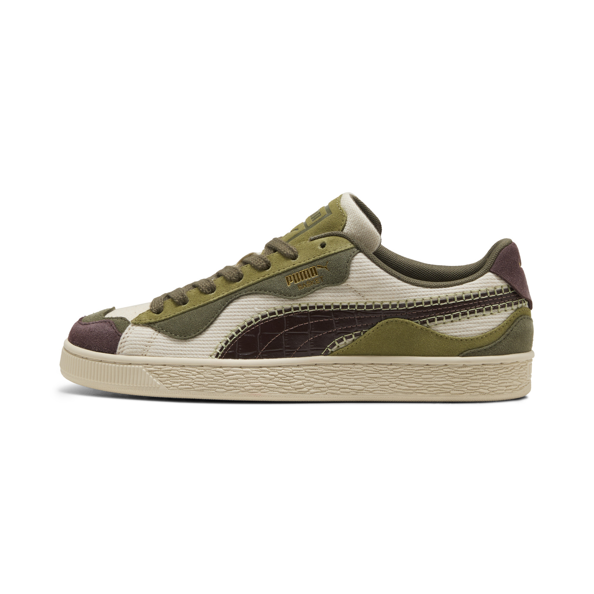 PUMA Basket Trippy Camo Sneakers Unisex in White - 408345_01
