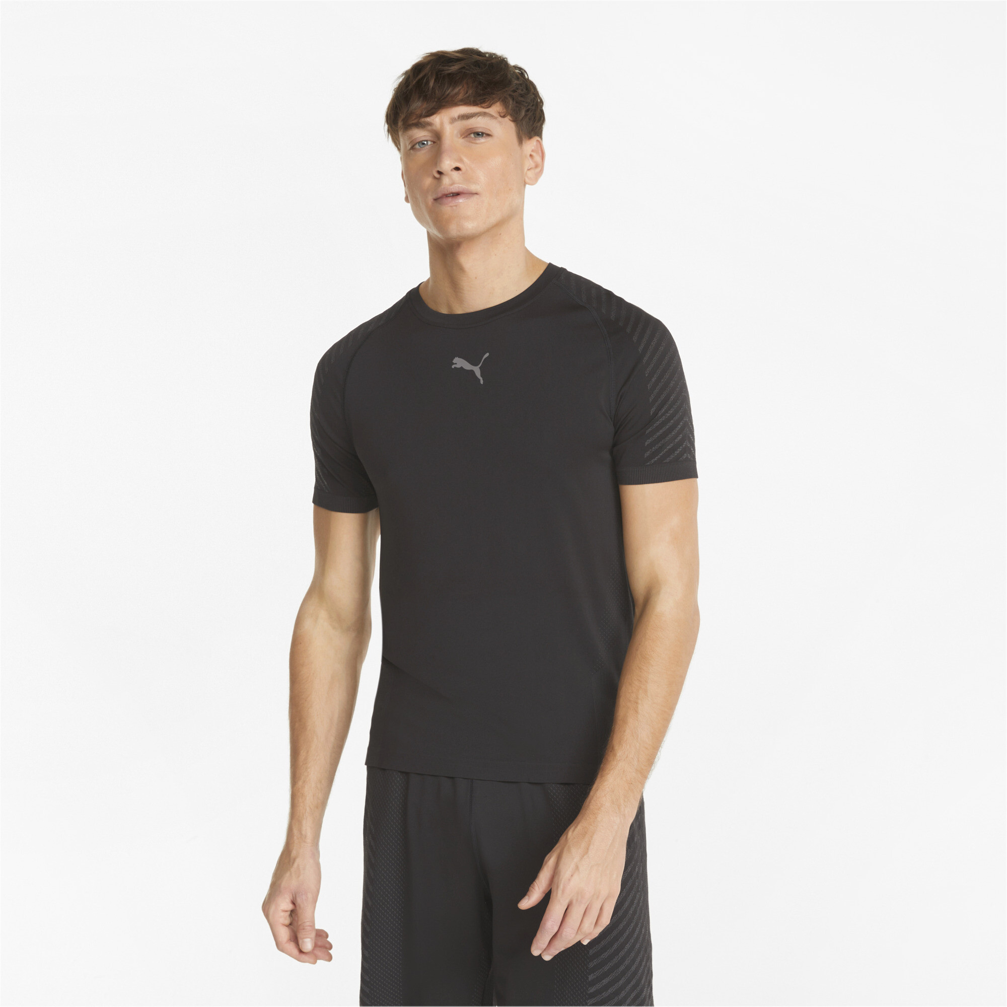Men's PUMA FORMKNIT SEAMLESS Training T-Shirt In 10 - Black, Size XL