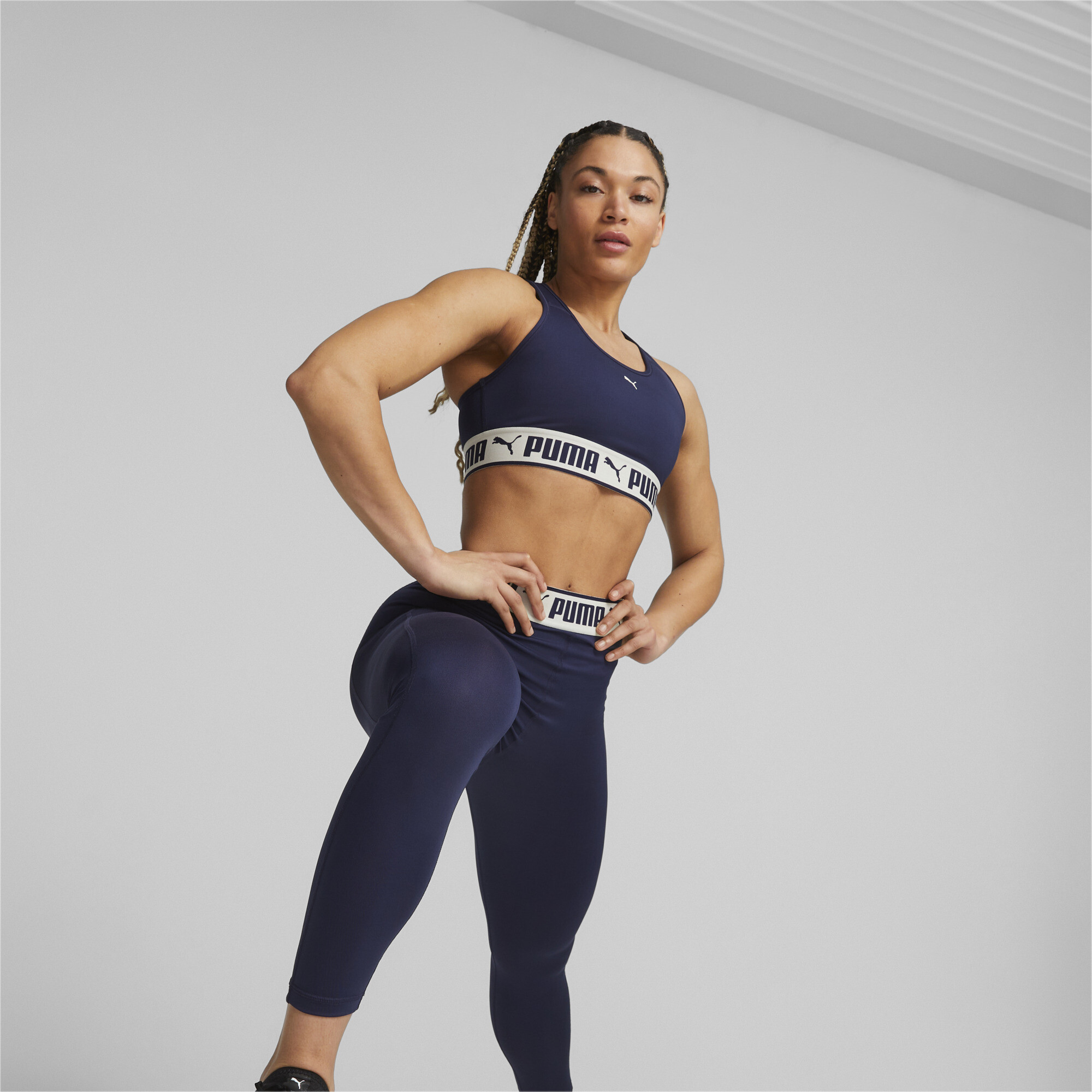 Women's PUMA Strong Mid-Impact Training Bra In Blue, Size XL