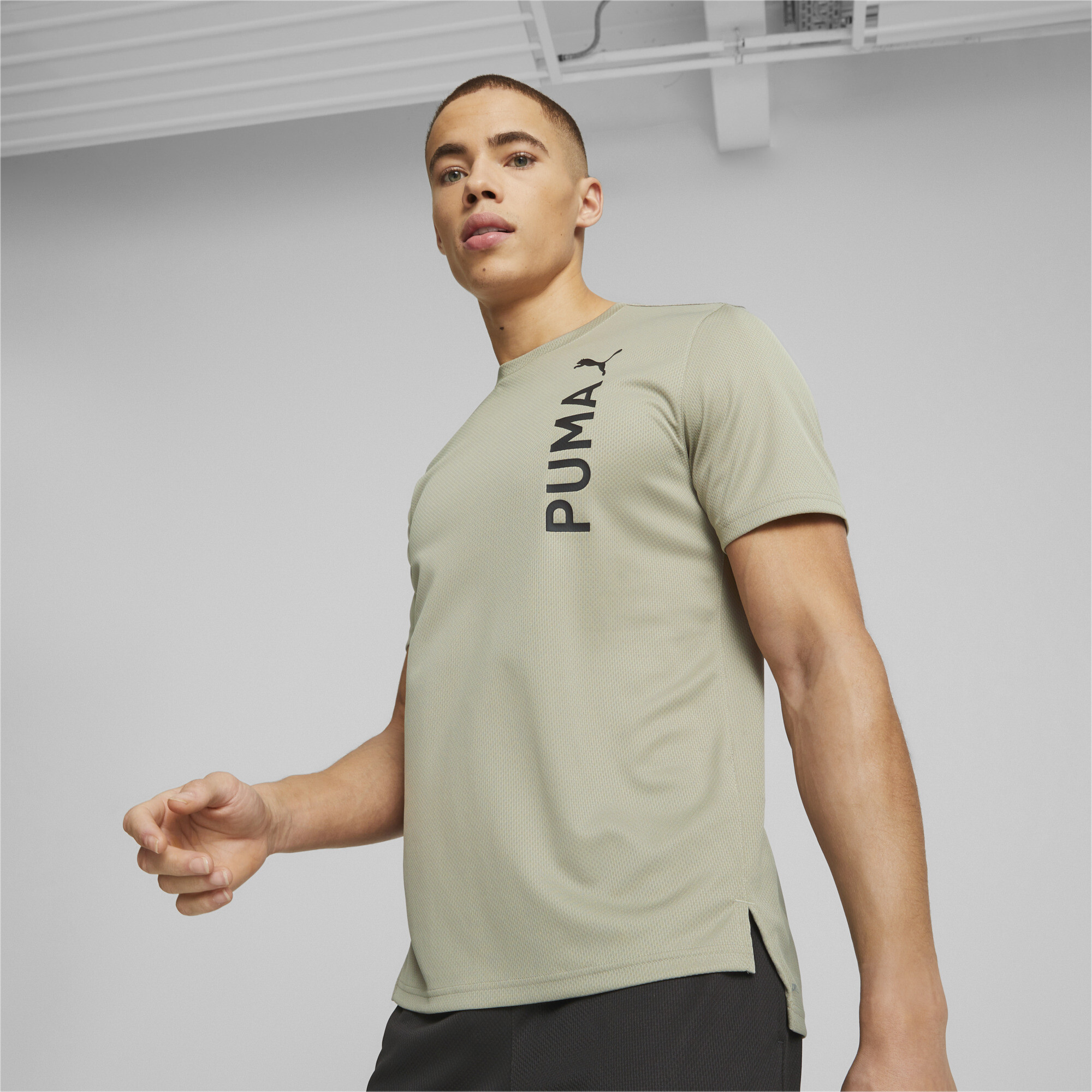 Men's PUMA Fit Ultrabreathe Training T-Shirt Men In Beige, Size XS