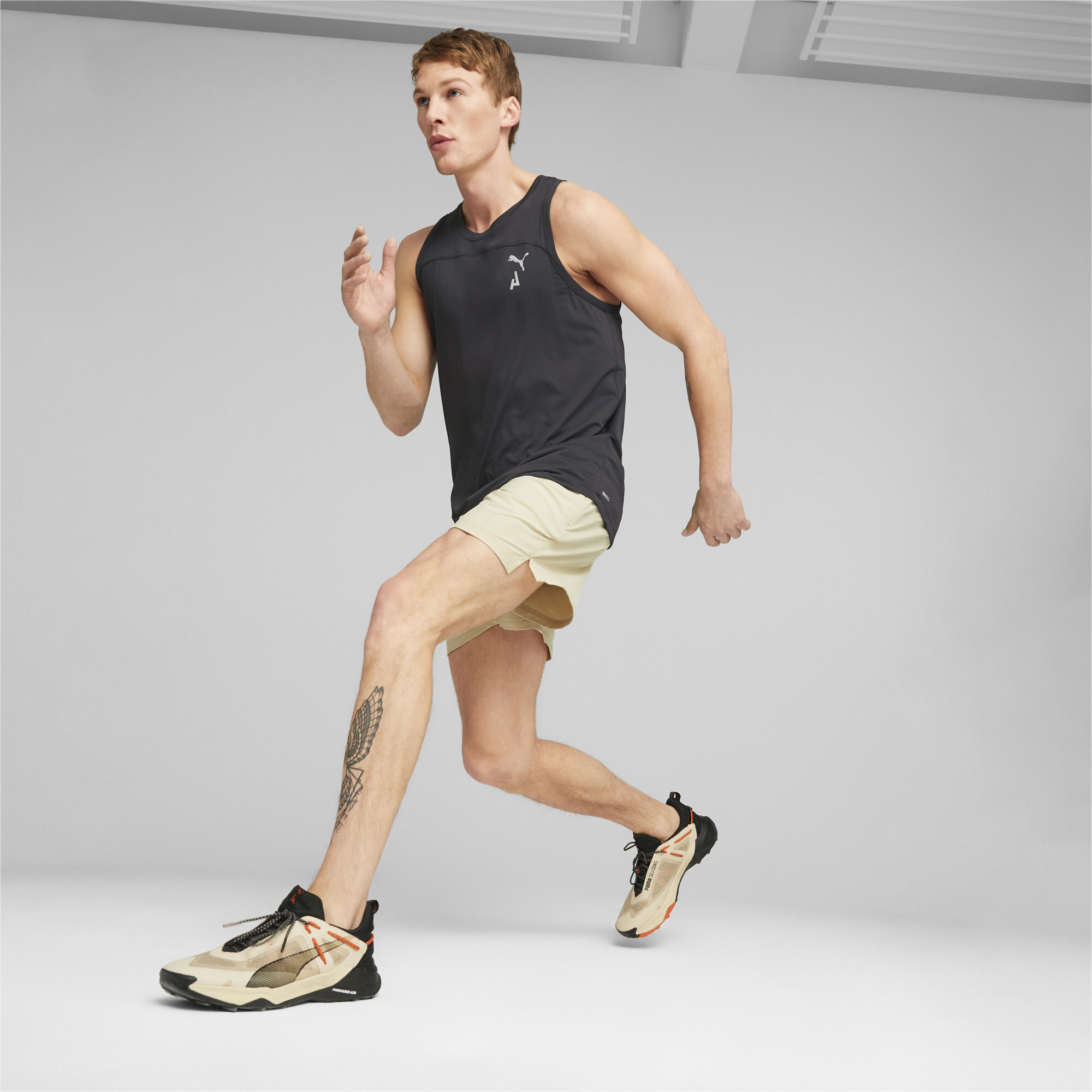 Men's PUMA SEASONS Lightweight 5 Woven Trail Running Shorts Men In Beige, Size Large