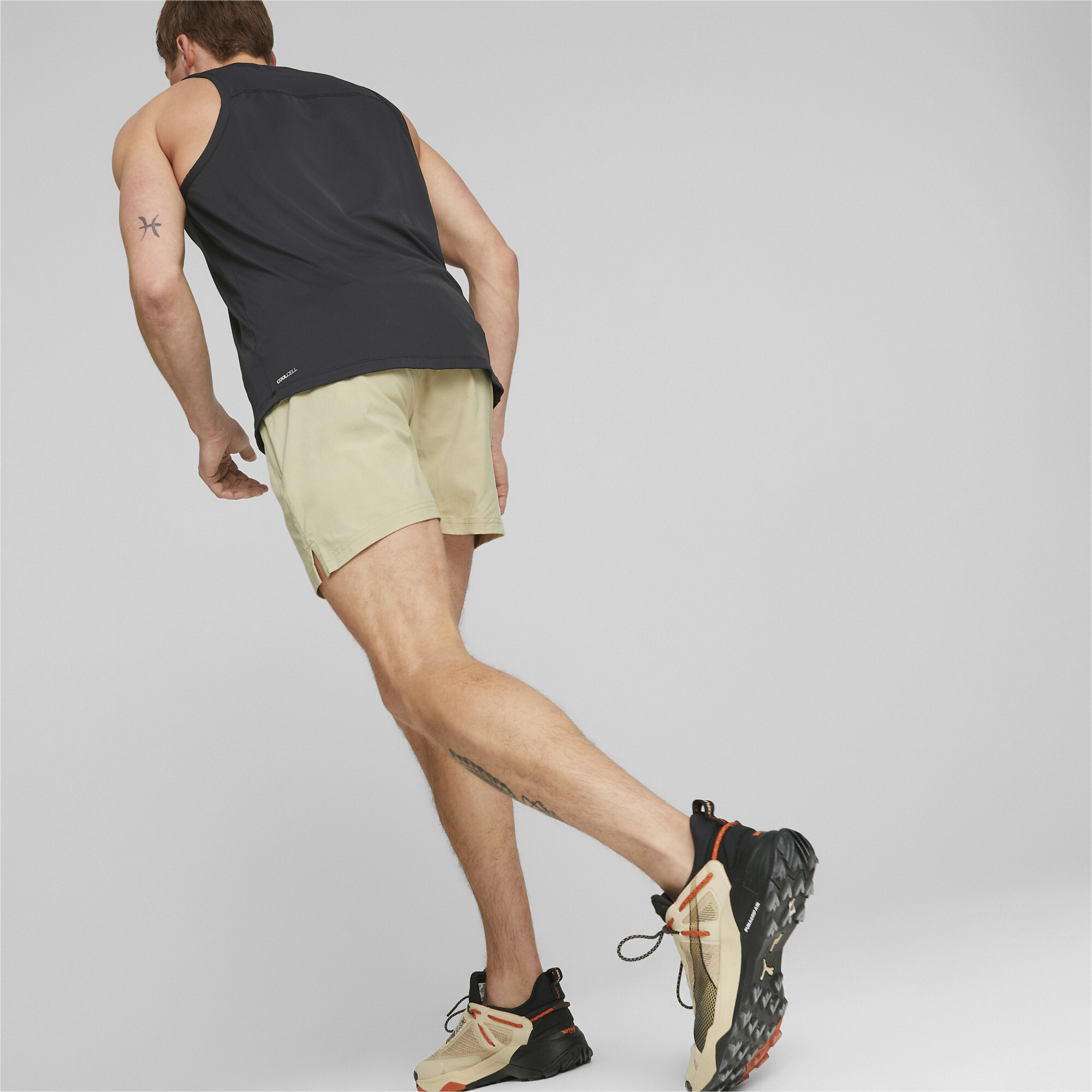 Men's PUMA SEASONS Lightweight 5 Woven Trail Running Shorts Men In Beige, Size XL