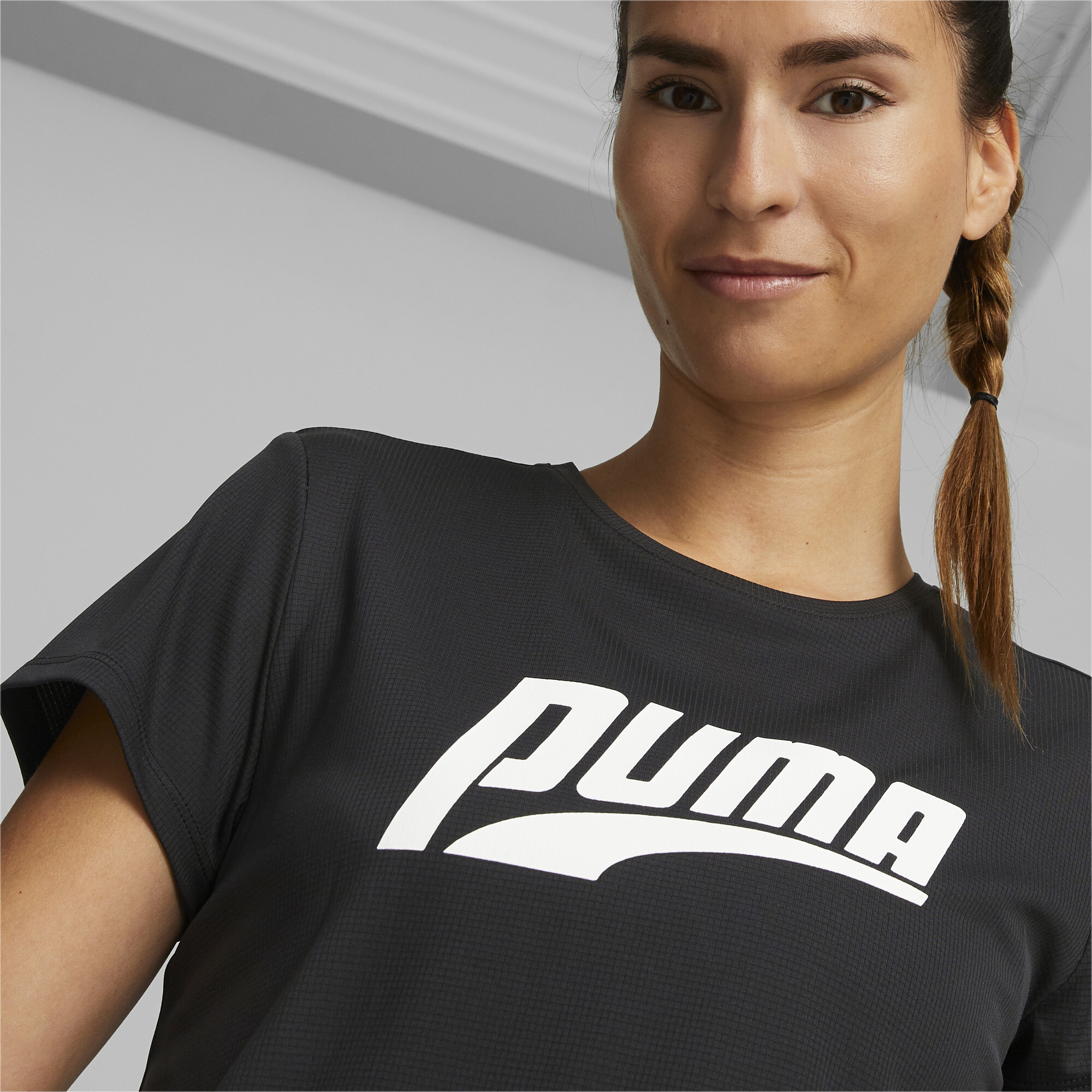 Women's PUMA RUN Short Sleeve Logo Running T-Shirt Women In Black, Size XL