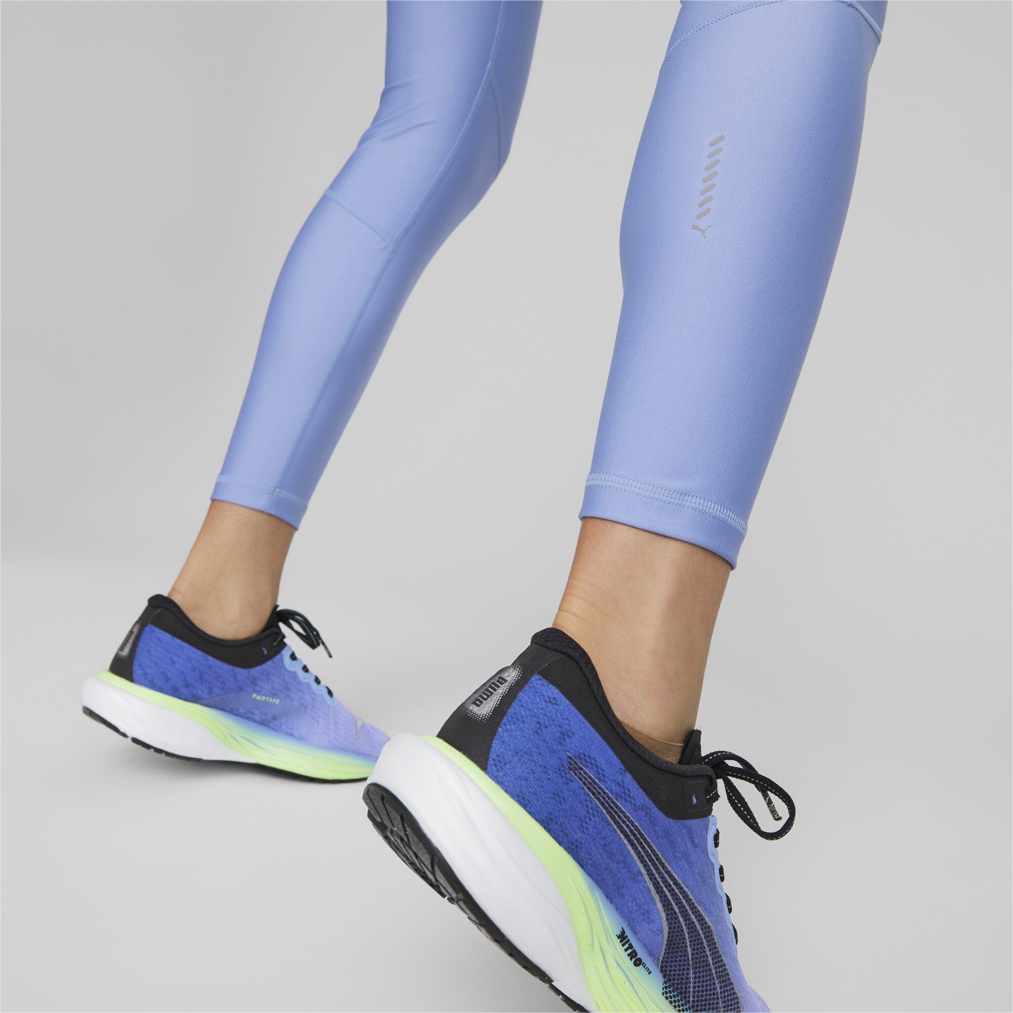 Women's Puma RUN ULTRAFORM Running Leggings, Purple, Size M, Clothing