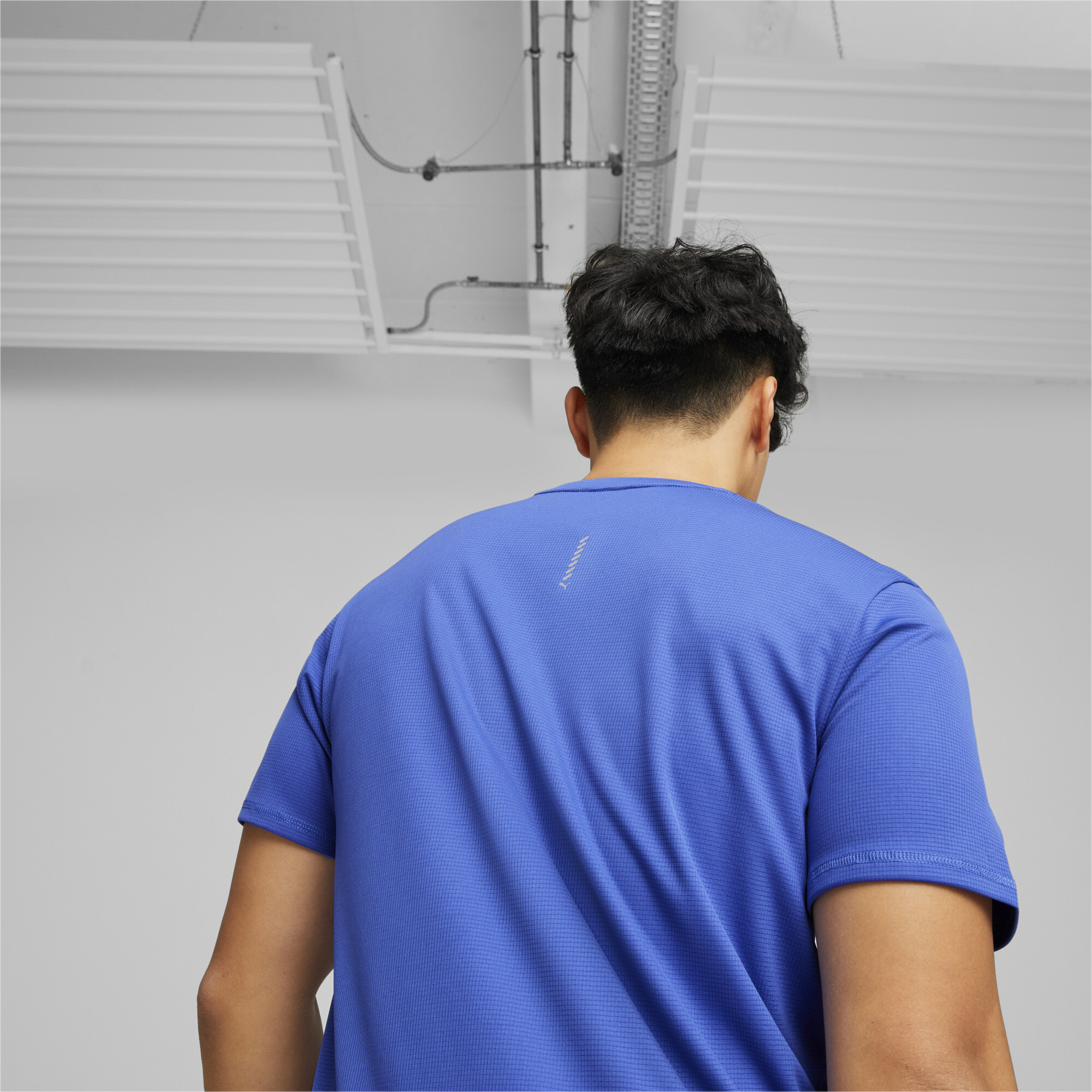 Men's PUMA Run Favourite Logo T-Shirt Men In 80 - Blue, Size XS