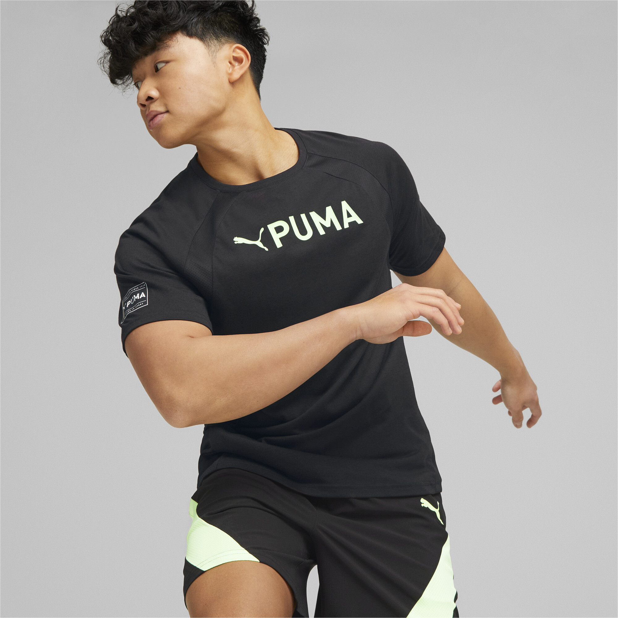 Men's PUMA Fit Ultrabreathe Triblend Training T-Shirt Men In Black, Size Medium