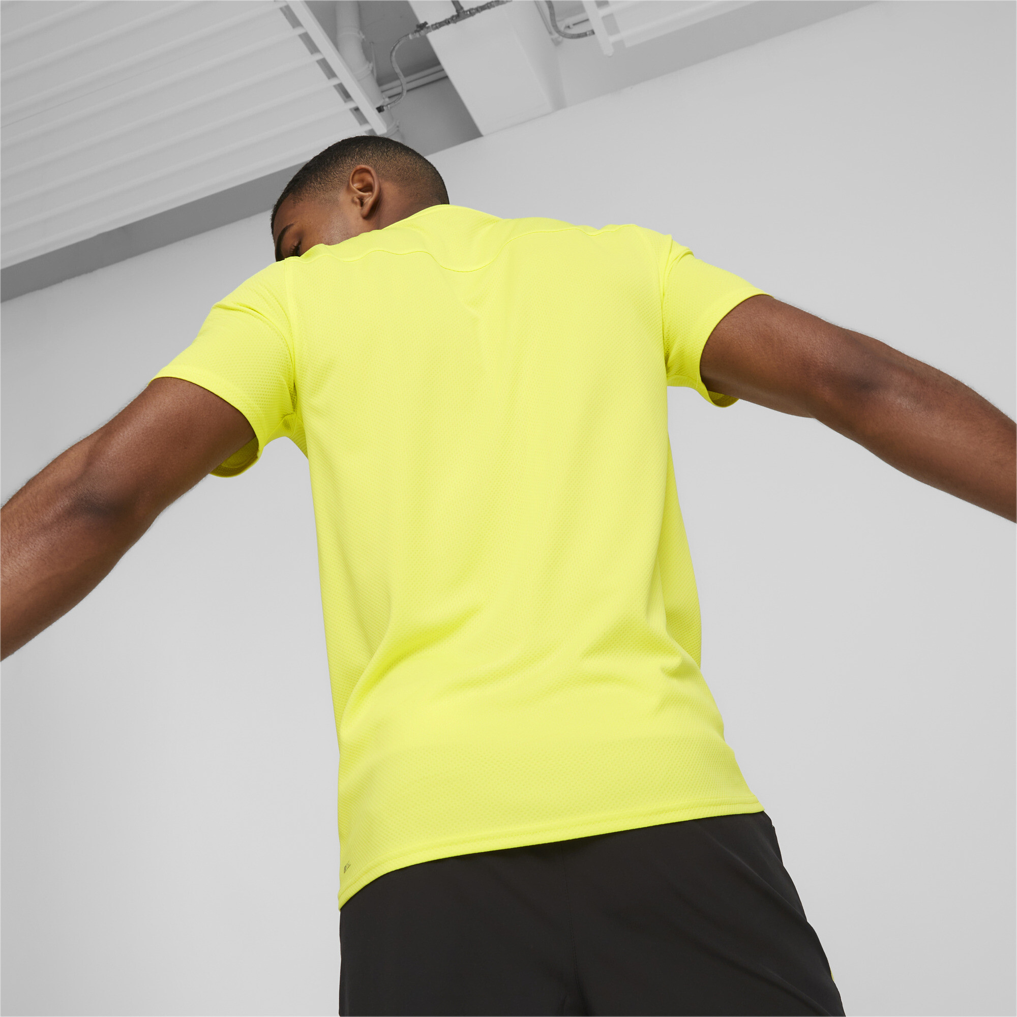 Men's Puma Fit Ultrabreathe T-Shirt In Yellow, Size Medium