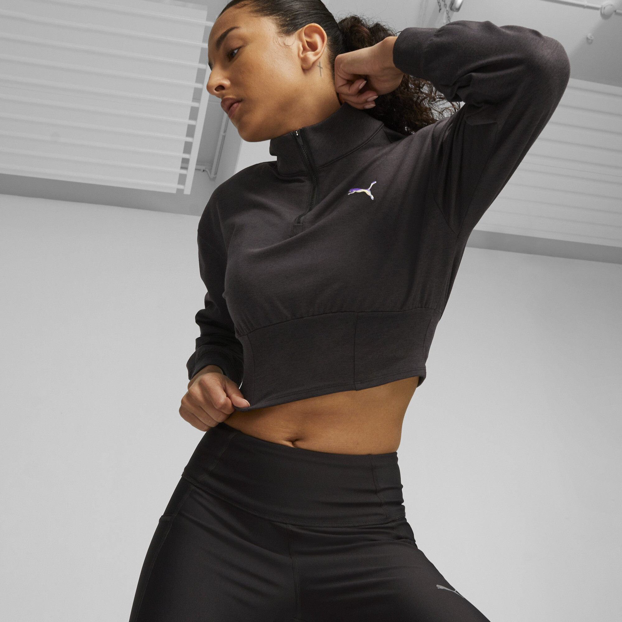 Women's PUMA Cloudspun Fashion Half-Zip Training Sweatshirt Women In Black, Size Medium