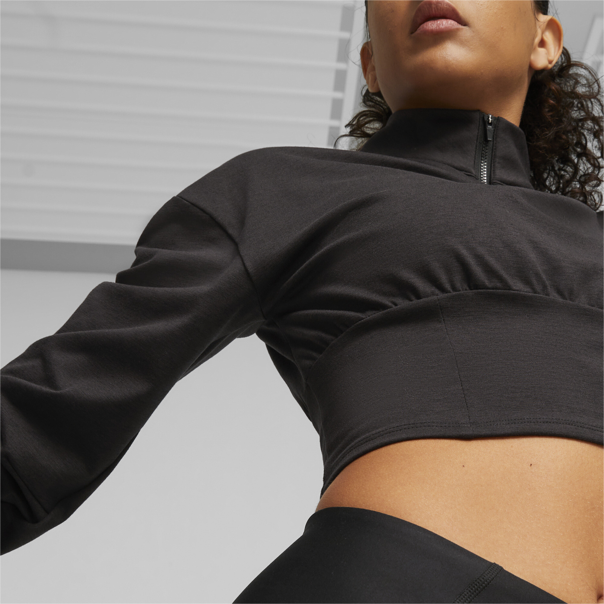 Women's PUMA Cloudspun Fashion Half-Zip Training Sweatshirt Women In Black, Size Medium