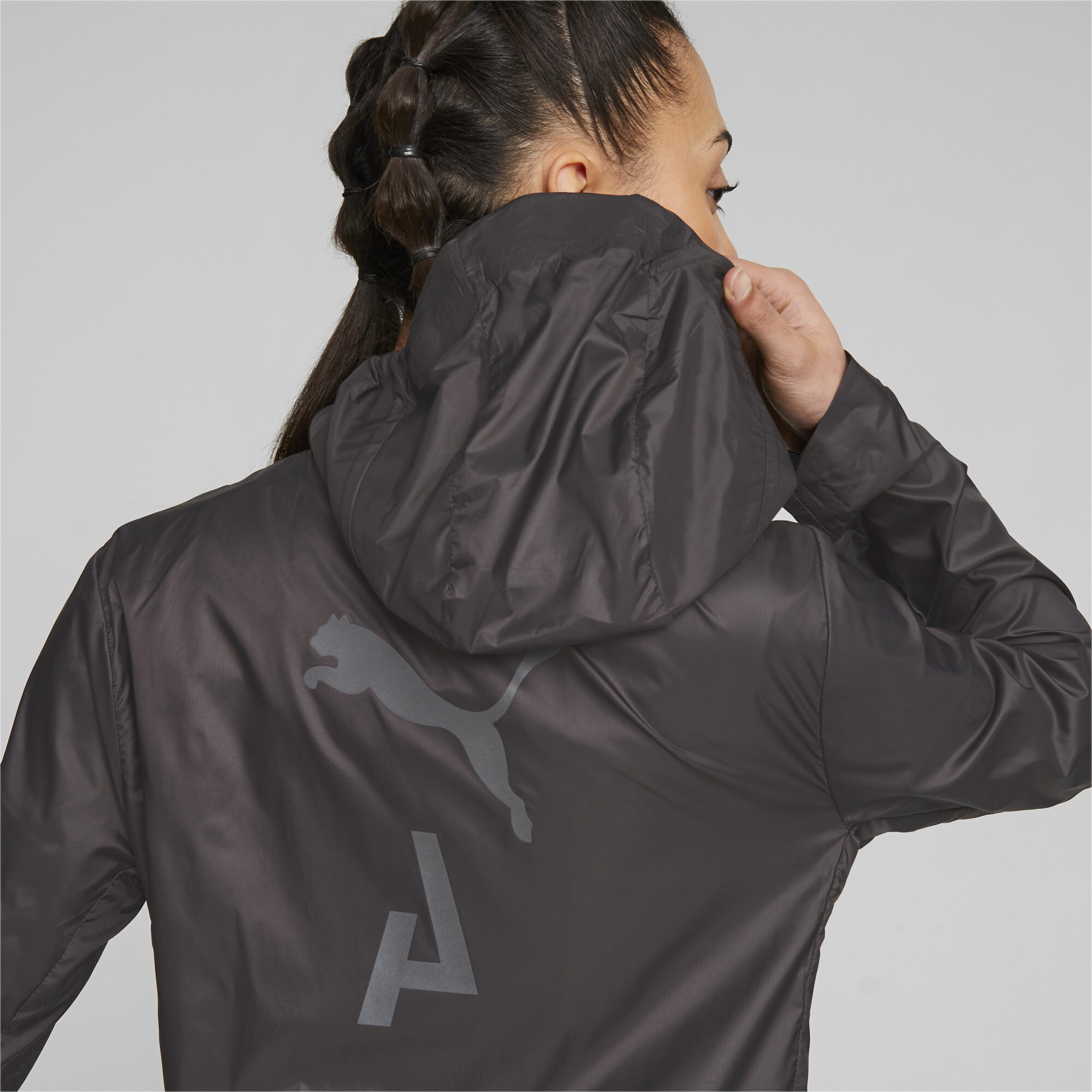 Women's PUMA SEASONS Lightweight Trail Running Jacket In Black, Size XL