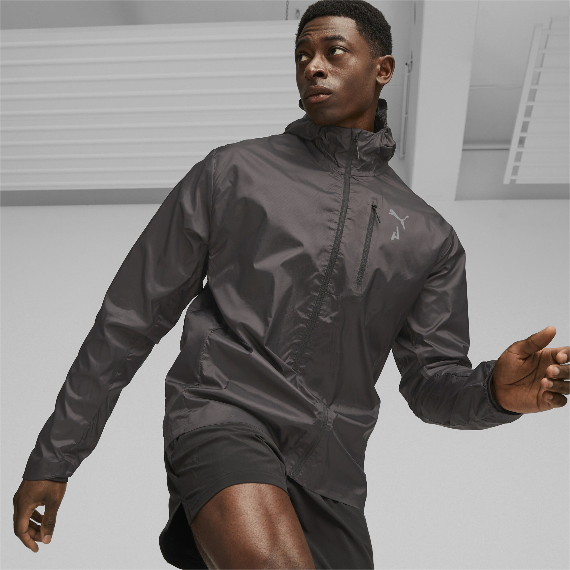 Men's Puma SEASONS's Lightweight Running Jacket, Black, Size XS, Clothing