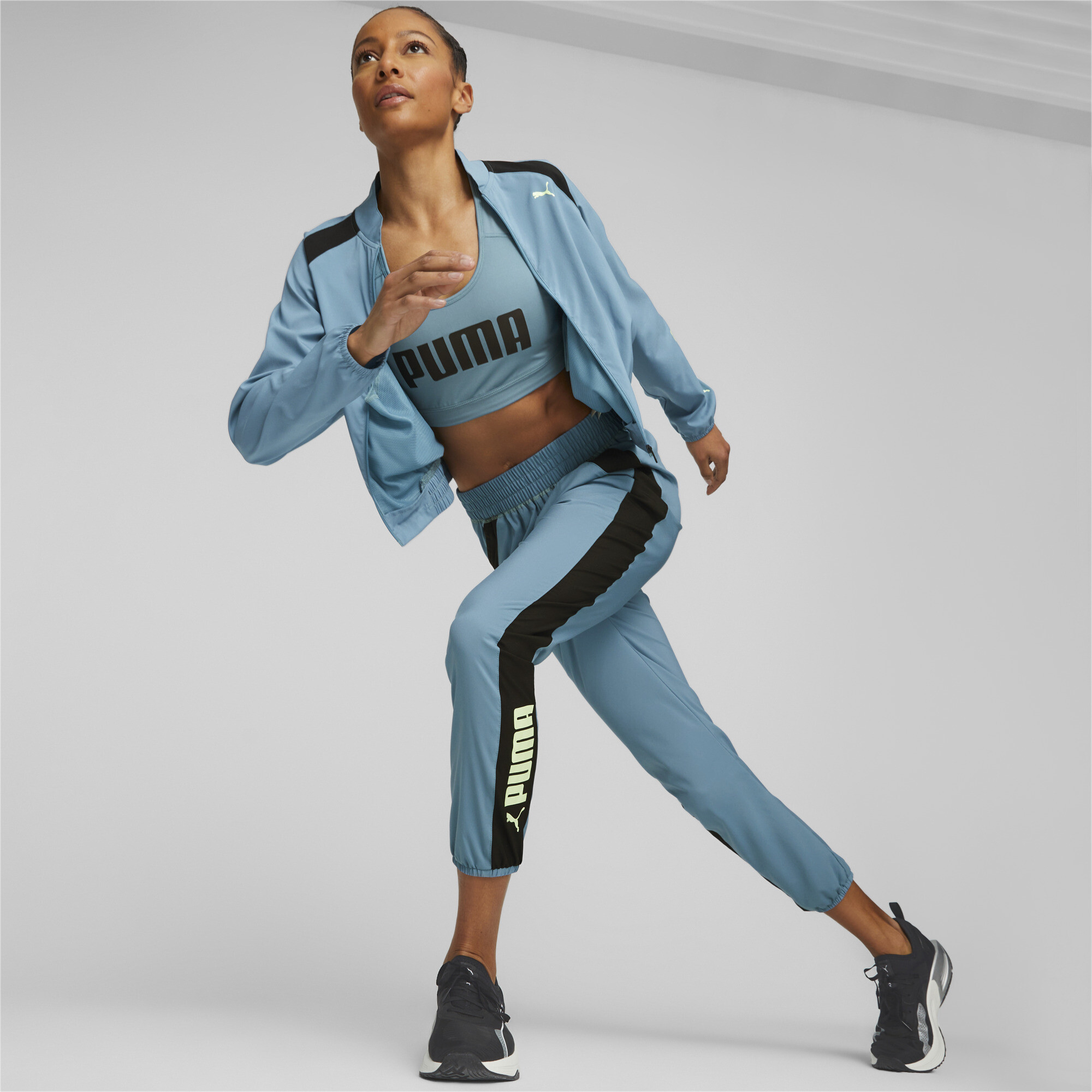 Women's PUMA Fit Training Jacket In 80 - Blue, Size XL