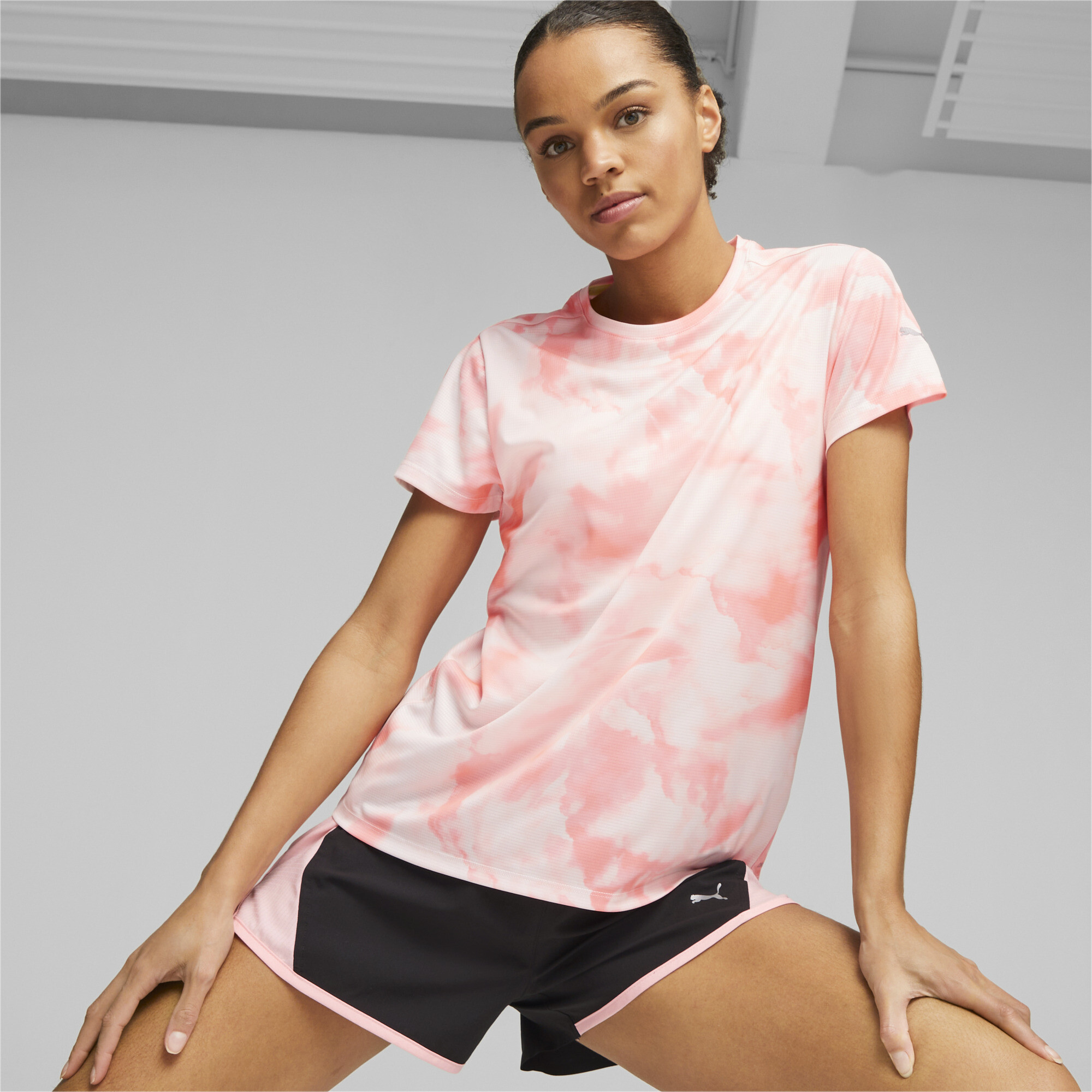 Women's Puma Run Favorite's T-Shirt, Pink, Size L, Clothing
