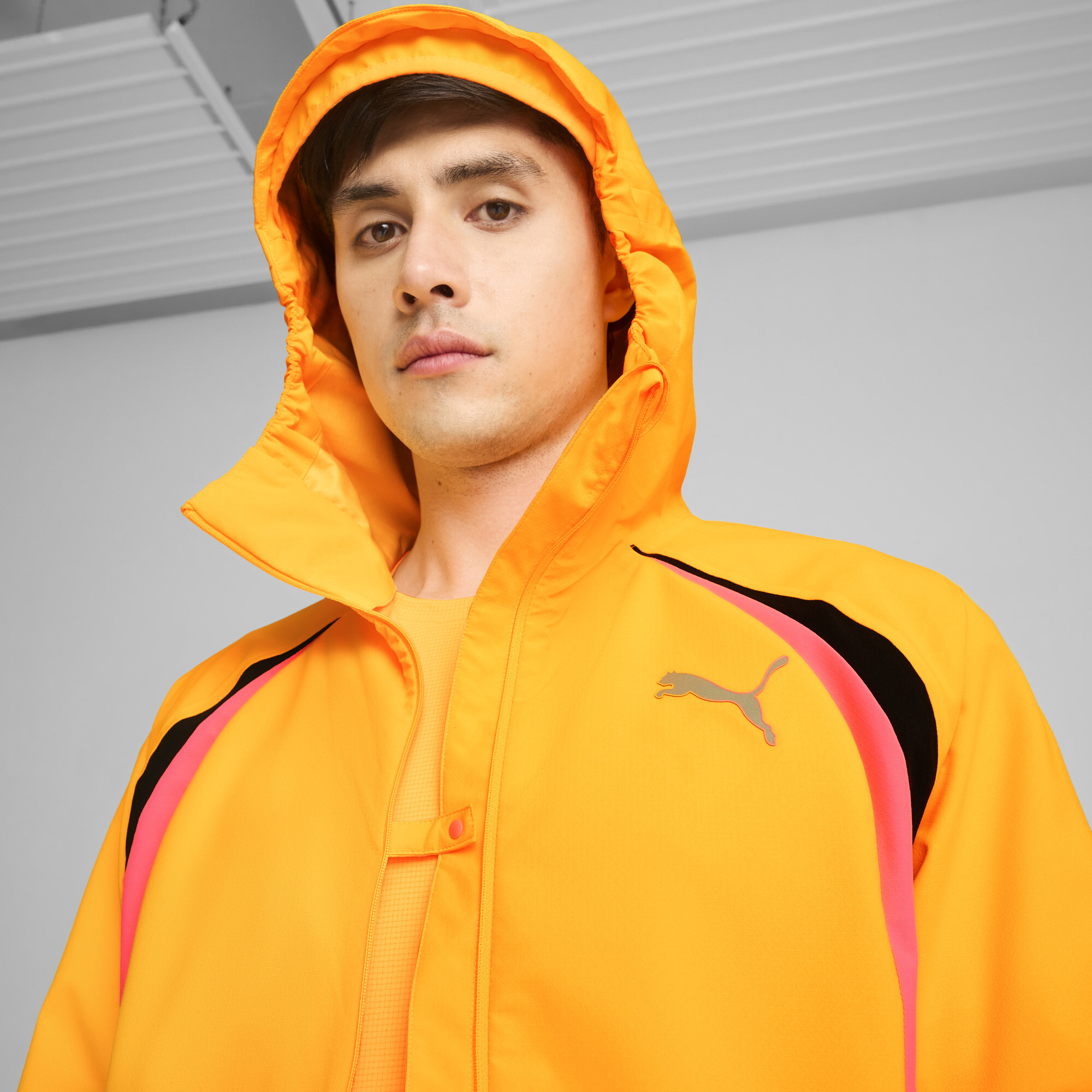 Men's Puma RUN Rain Jacket, Orange, Size L, Clothing