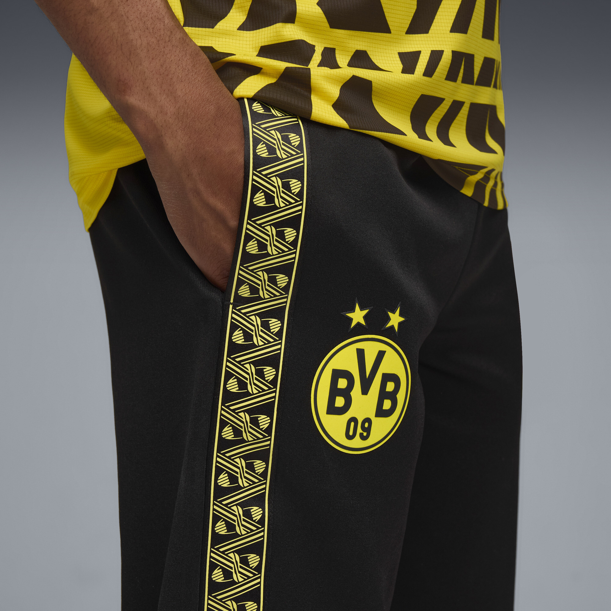 PUMA Borussia Dortmund KING Anthem broek voor Heren, Zwart/Geel, Maat M thumbnail 5