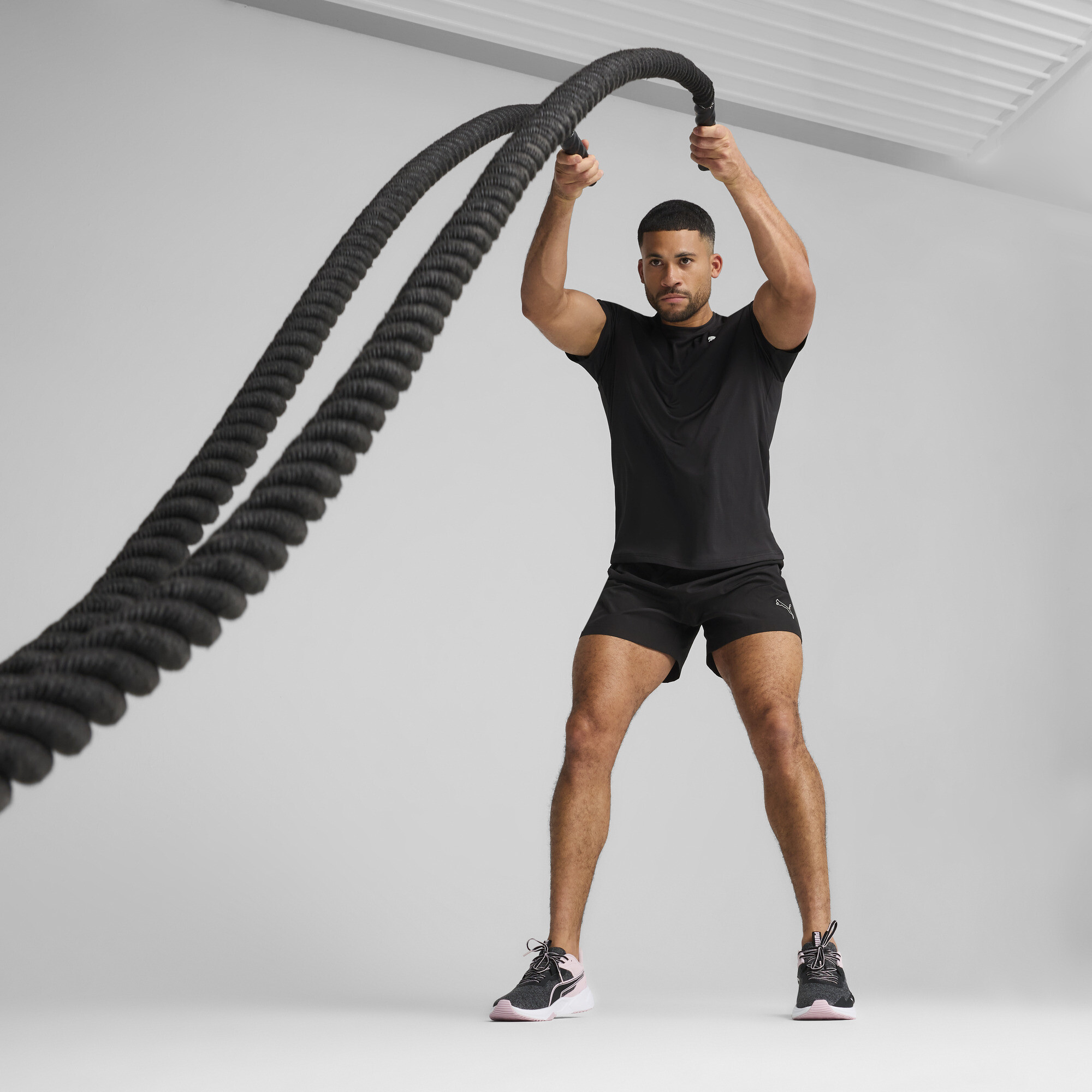 PUMA Train All Day Essentials Poly Texture T-shirt voor Heren, Zwart, Maat L thumbnail 4