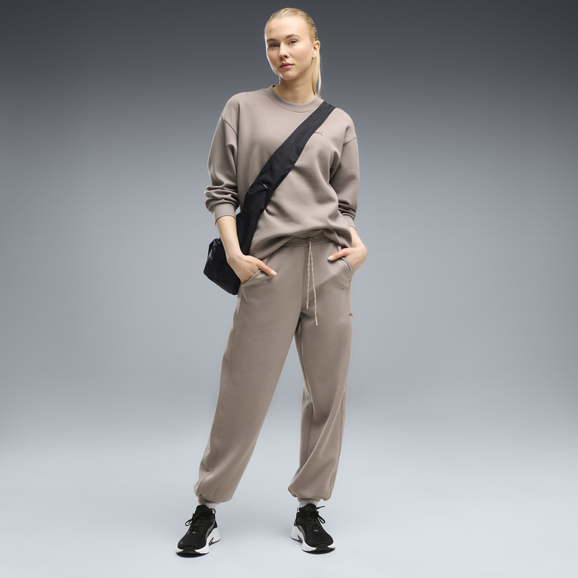 PUMA Cloudspun Ultra Soft Women's Training Joggers Pant in Beige, Size L