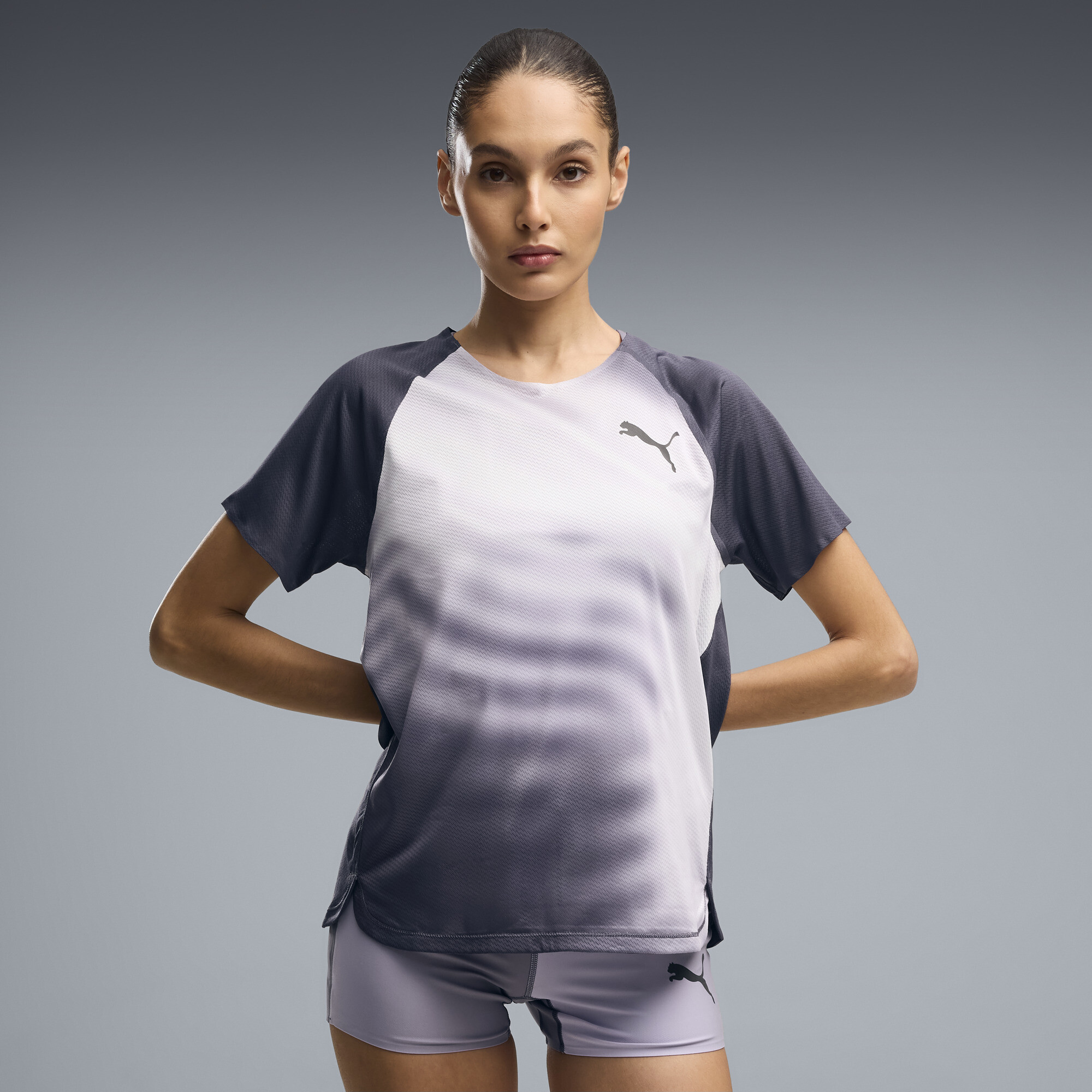 PUMA T shirt de running à motifs Lightspeed Femme Vêtements