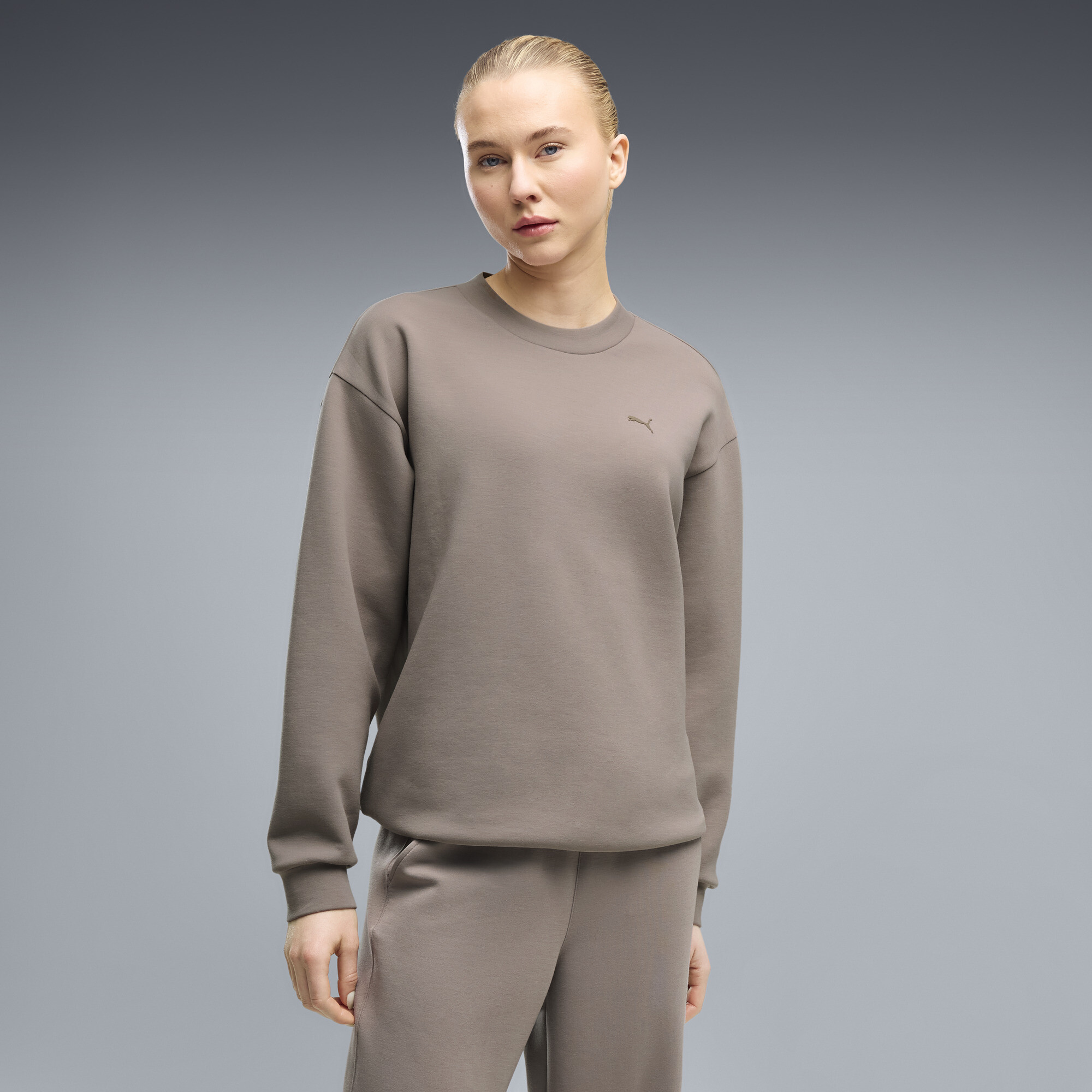 PUMA Cloudspun Ultra Soft Women's Relaxed Training Top in Beige, Size XS