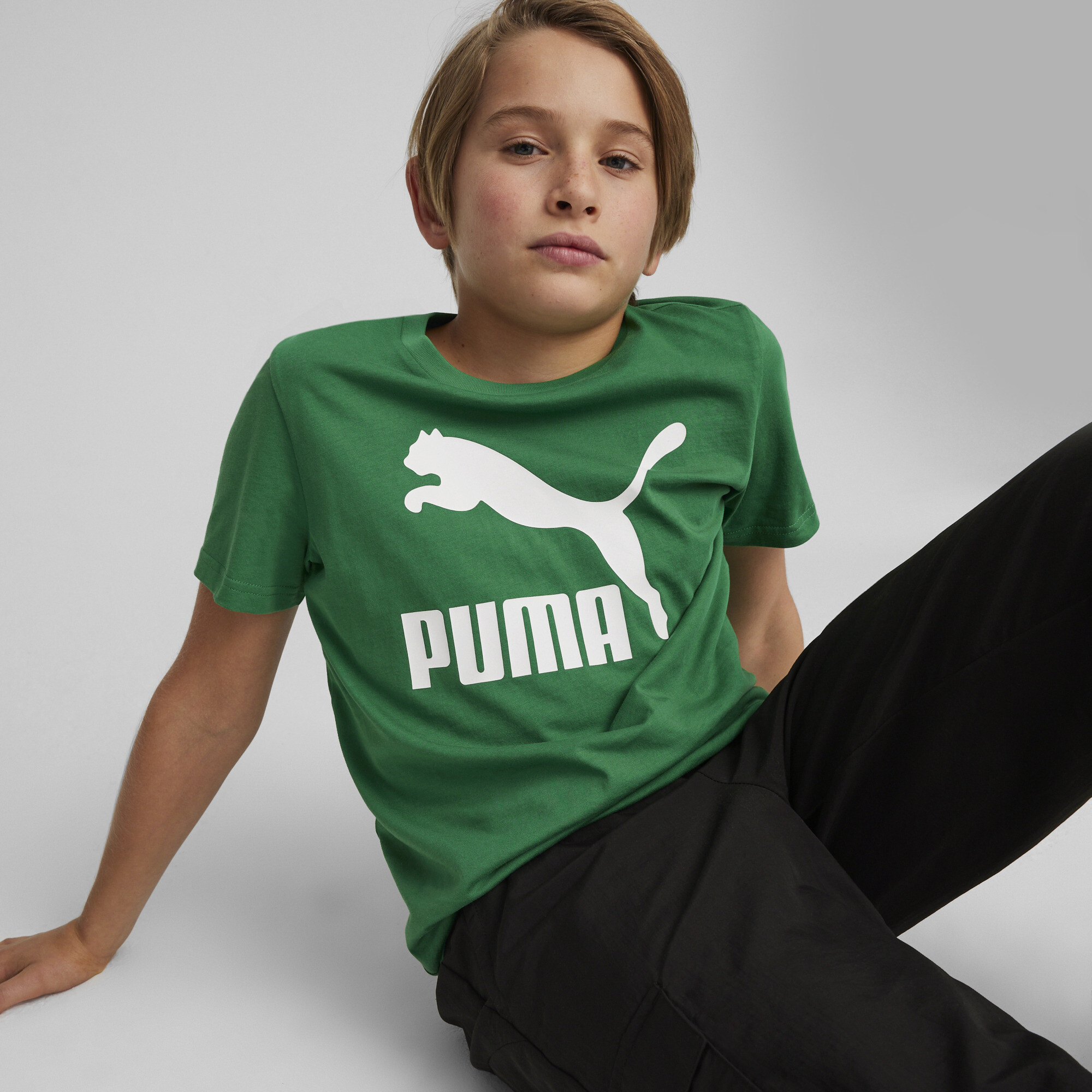 PUMA Classics B T-Shirt In Green, Size 7-8 Youth