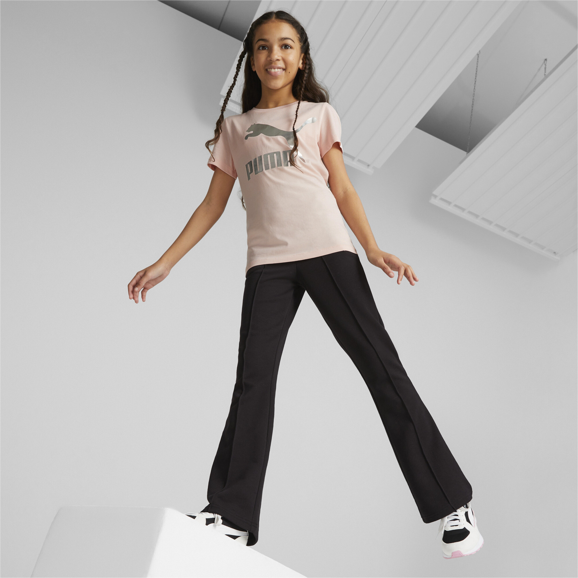 PUMA Classics Logo T-Shirt In Pink, Size 7-8 Youth