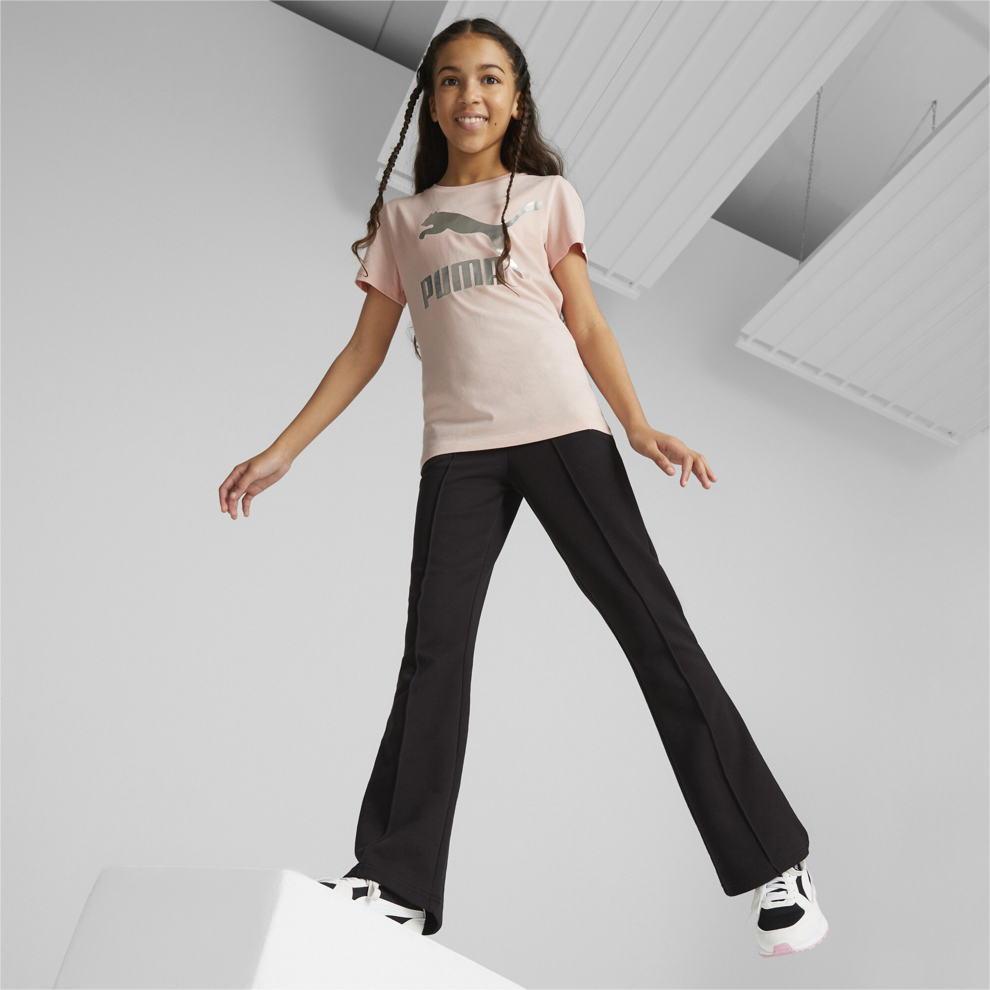 PUMA Classics Logo T-Shirt In Pink, Size 5-6 Youth