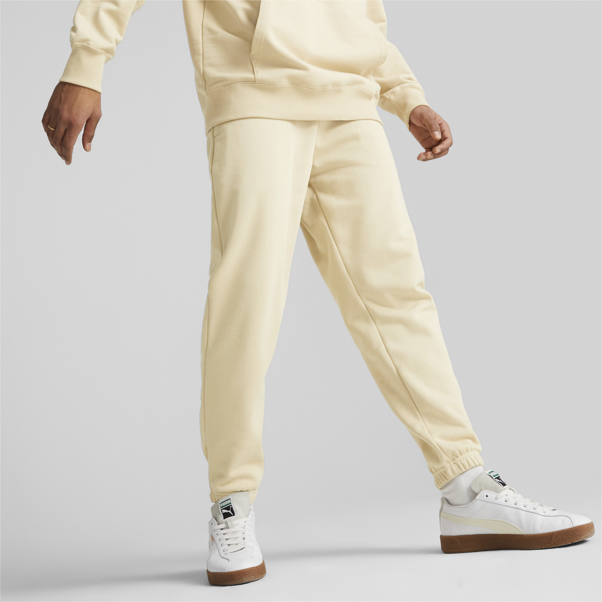 Men's Puma Classics Sweatpants, Beige, Size XL, Lifestyle